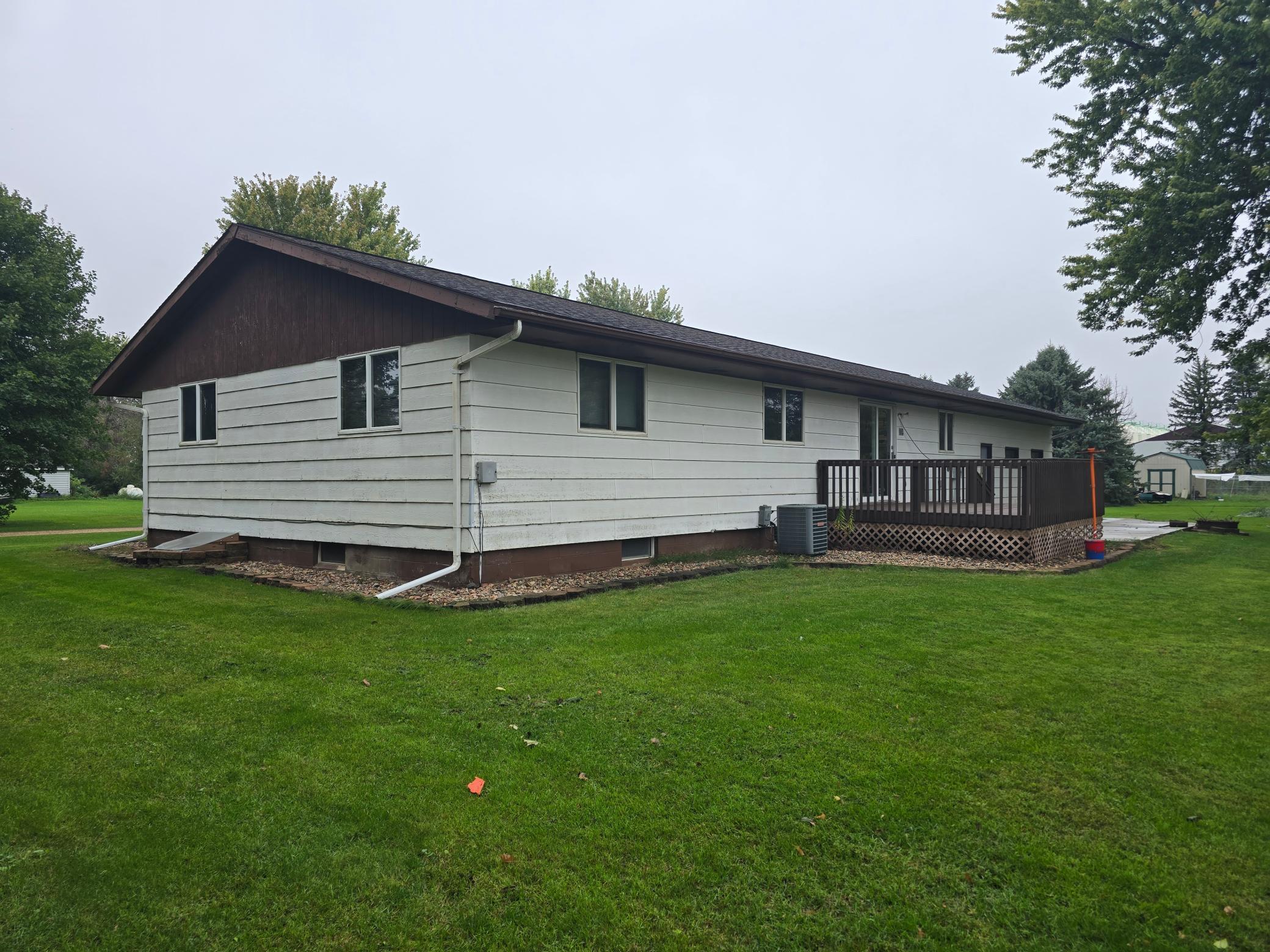 504 Circle Drive Property Photo 3