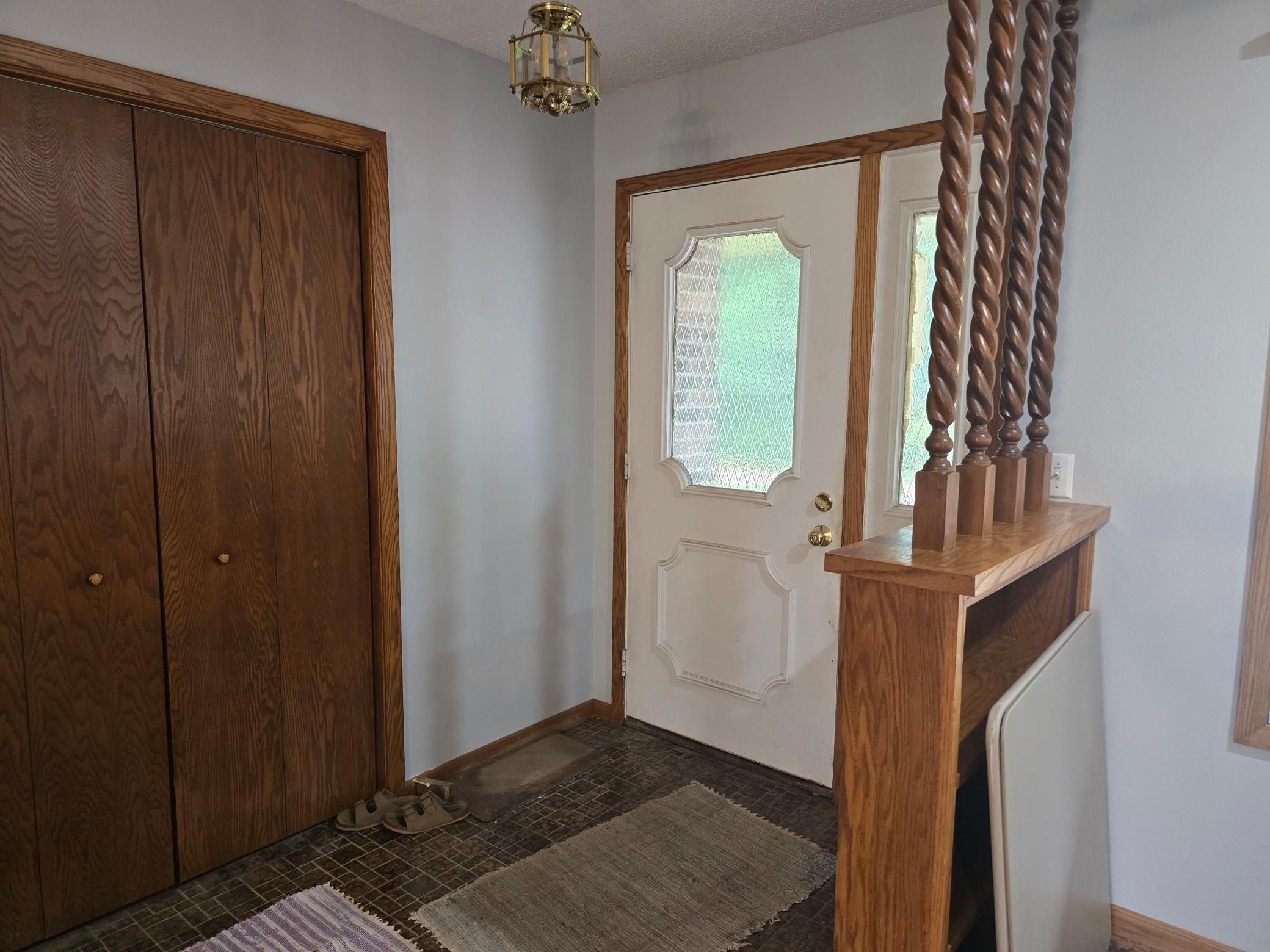 504 Circle Drive Property Photo 8