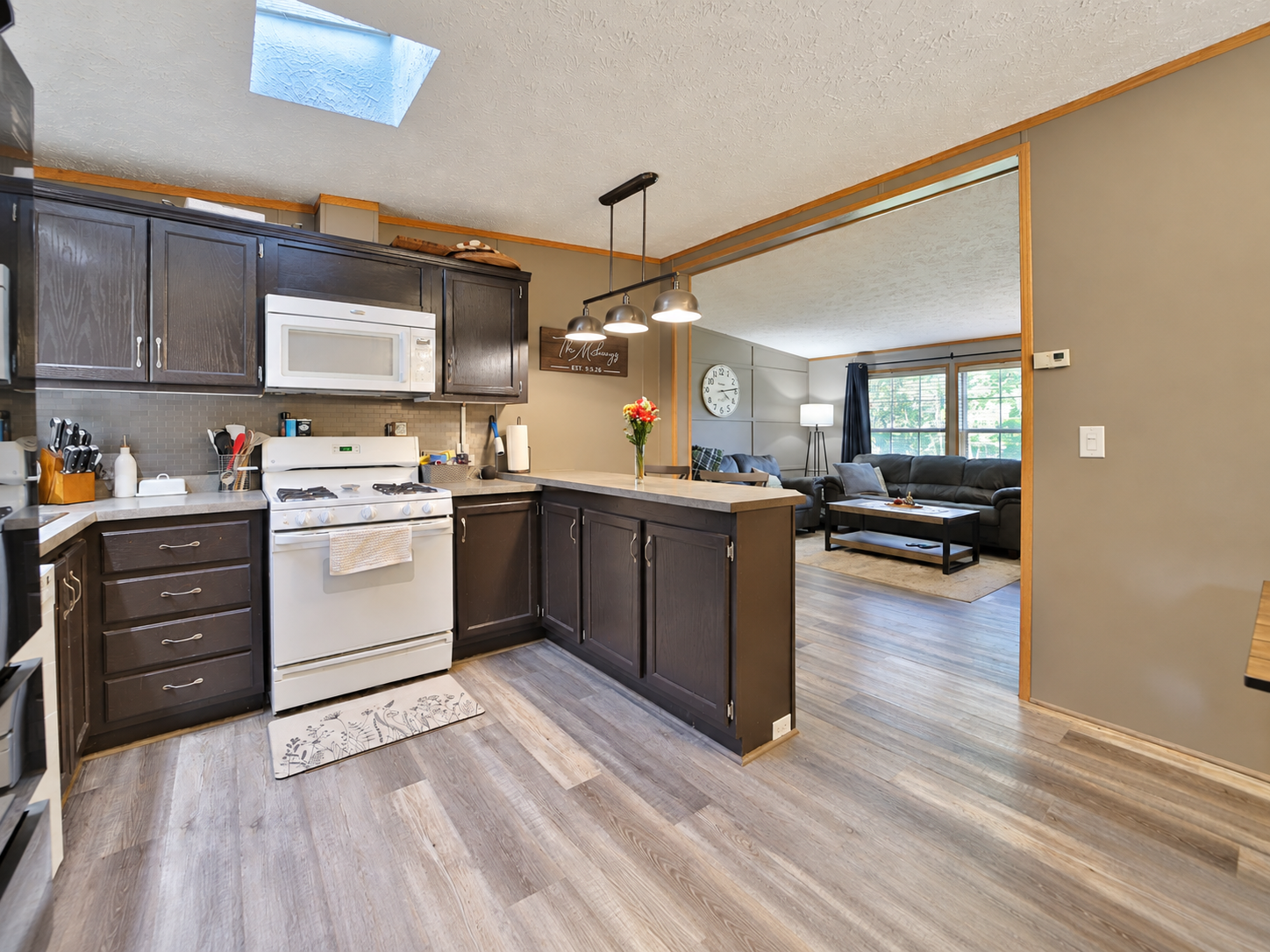 8656 Southview Drive Property Photo 3