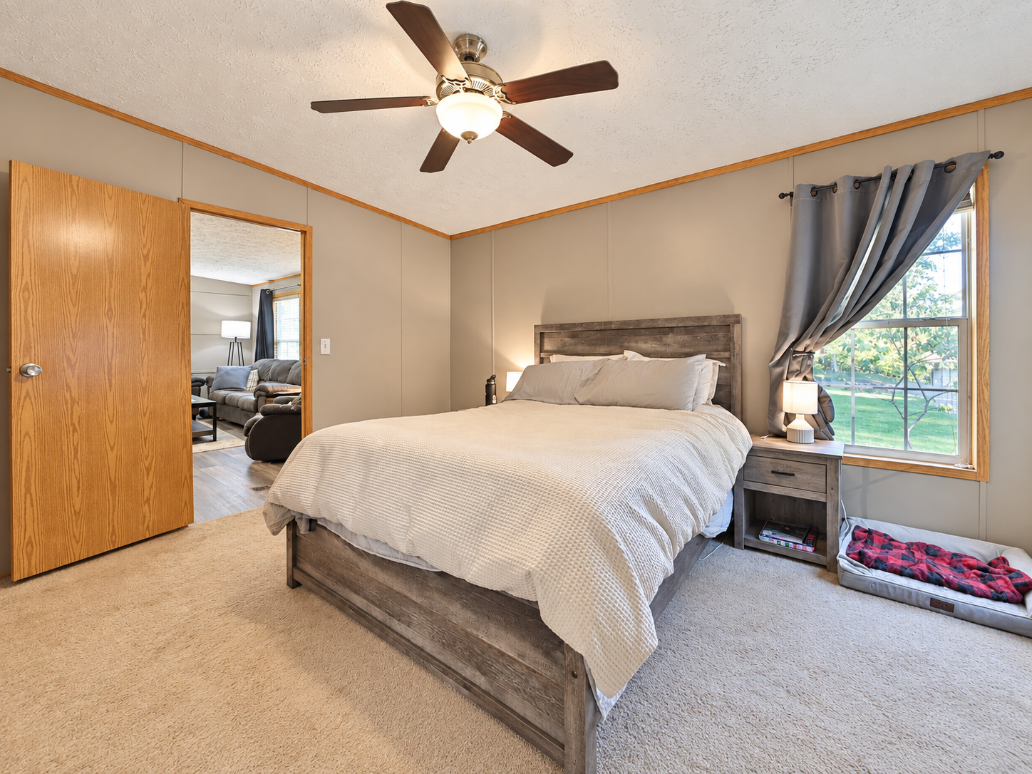 8656 Southview Drive Property Photo 11