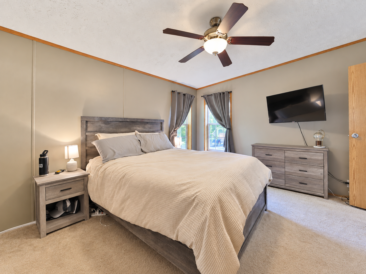 8656 Southview Drive Property Photo 12