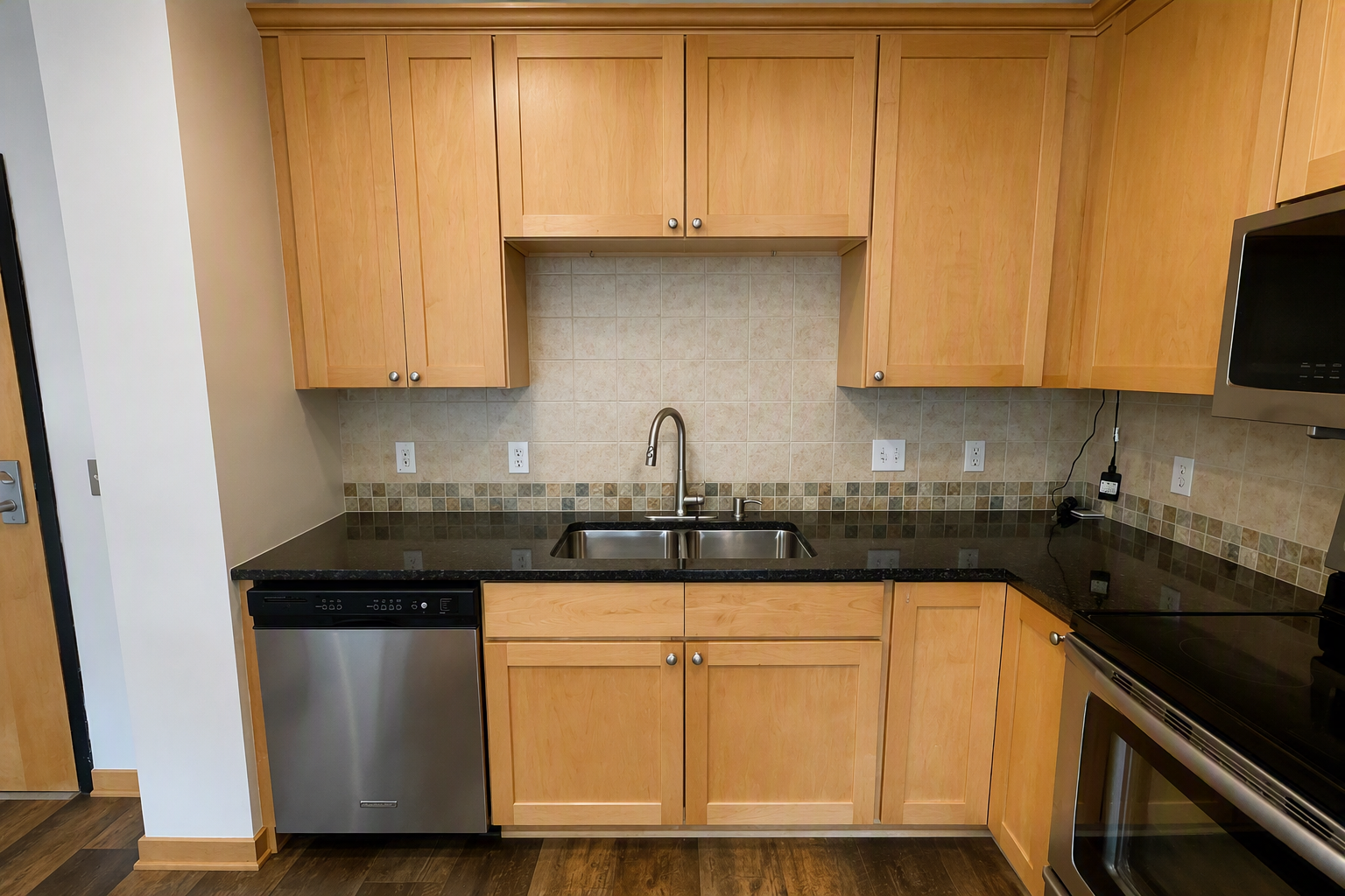284 Spring Street 311 Property Photo 13