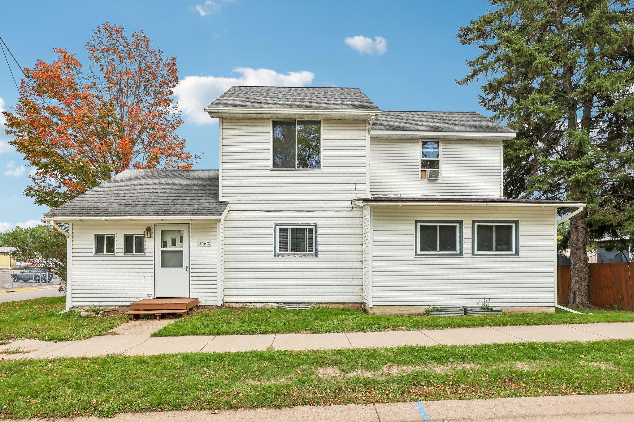 1560 Western Avenue Property Photo 1