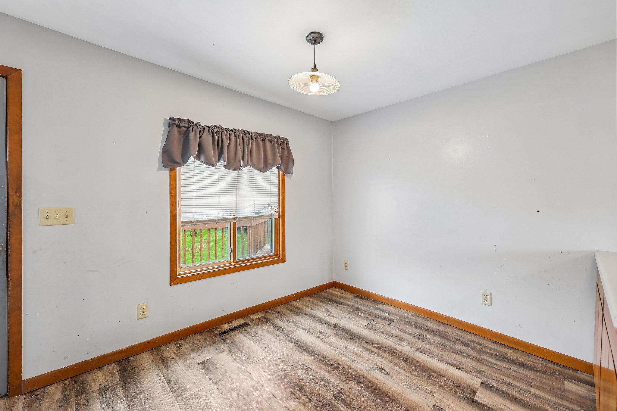 1560 Western Avenue Property Photo 6