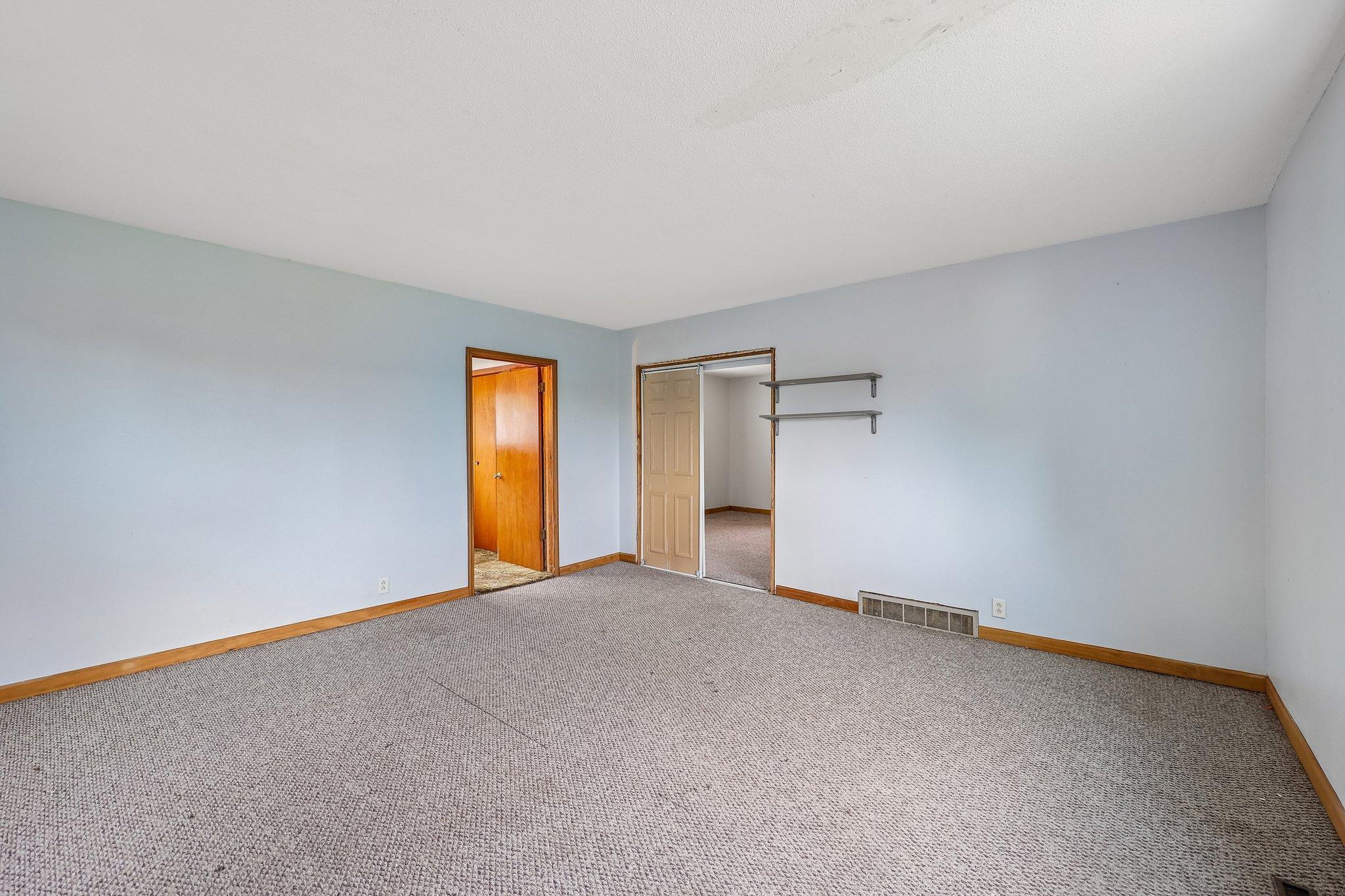 1560 Western Avenue Property Photo 16