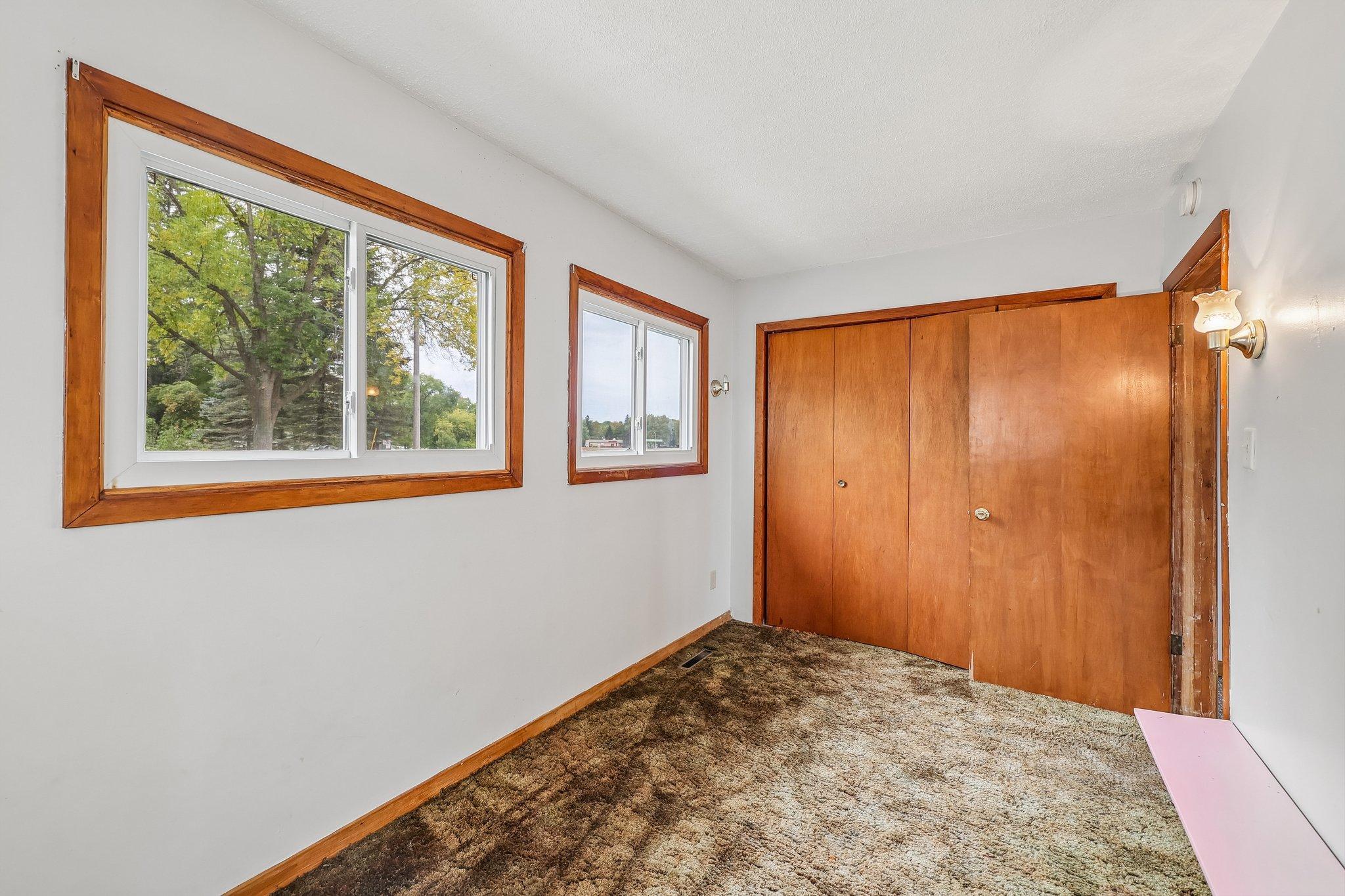 1560 Western Avenue Property Photo 18