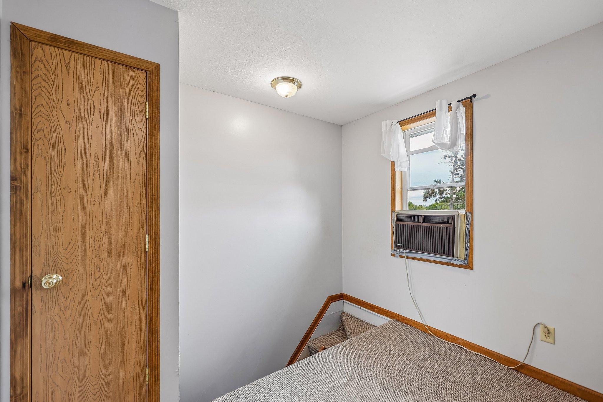 1560 Western Avenue Property Photo 19
