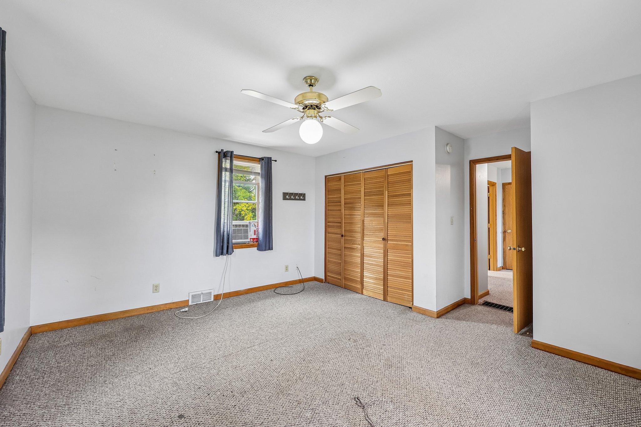 1560 Western Avenue Property Photo 24