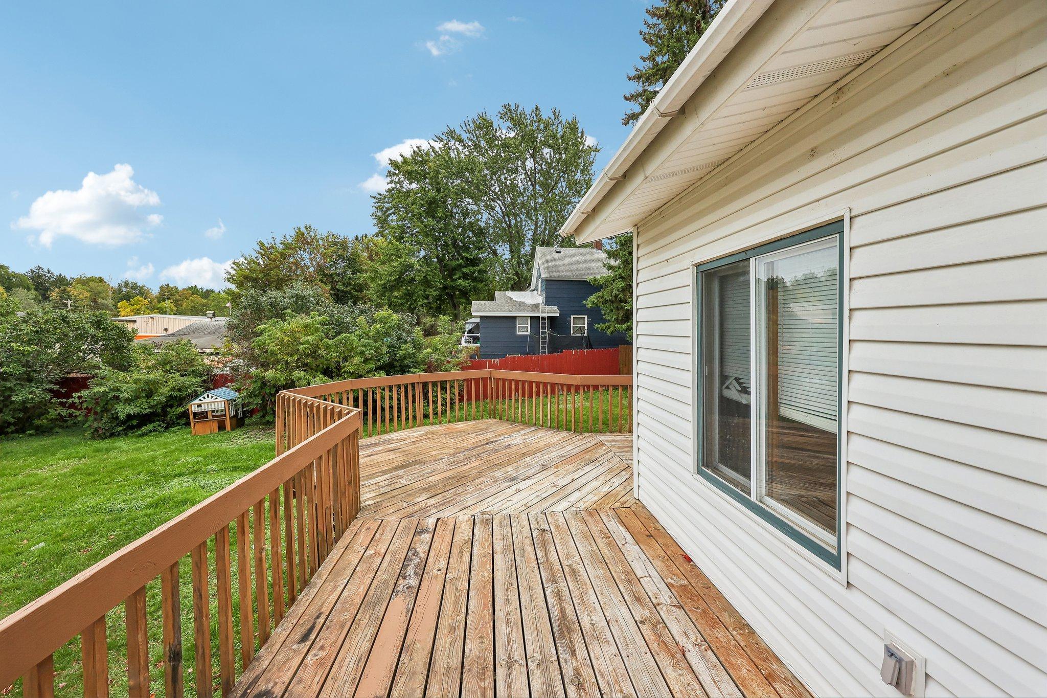 1560 Western Avenue Property Photo 25
