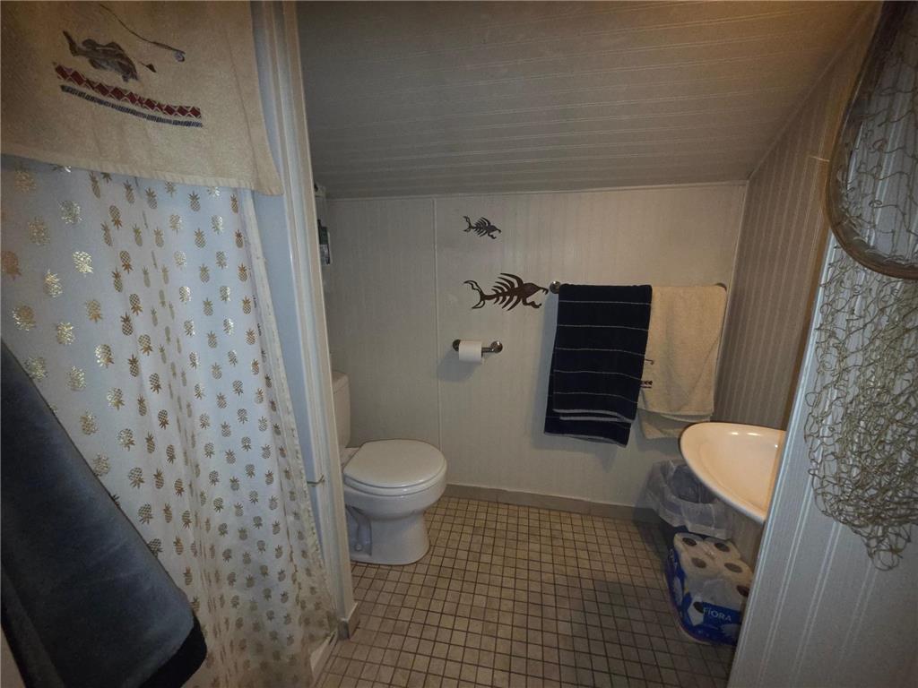 220 N Washington St Property Photo 4