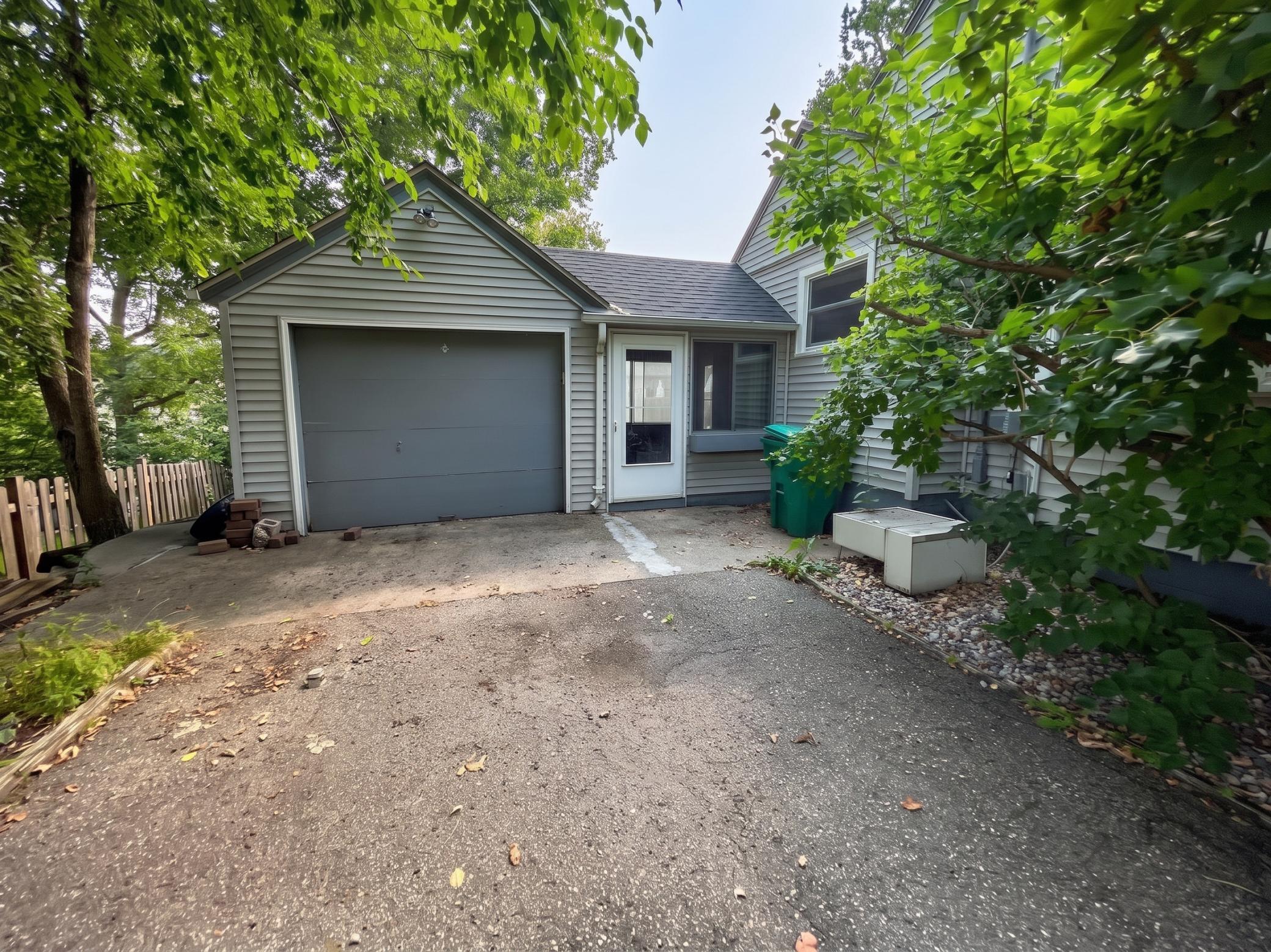 5749 Sunset Road Property Photo 2