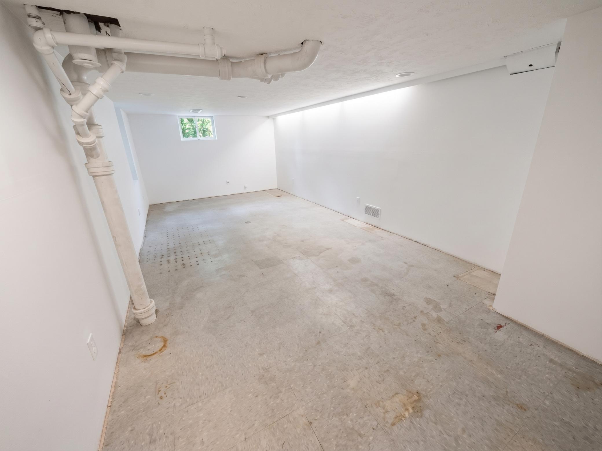 5749 Sunset Road Property Photo 9
