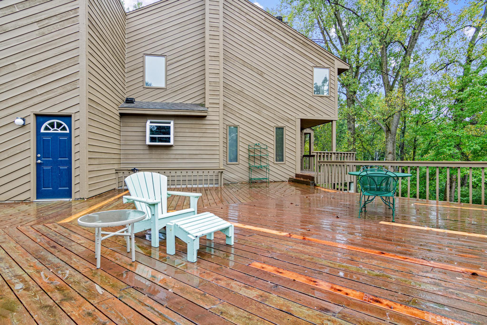 10120 Manning Avenue N Property Photo 27