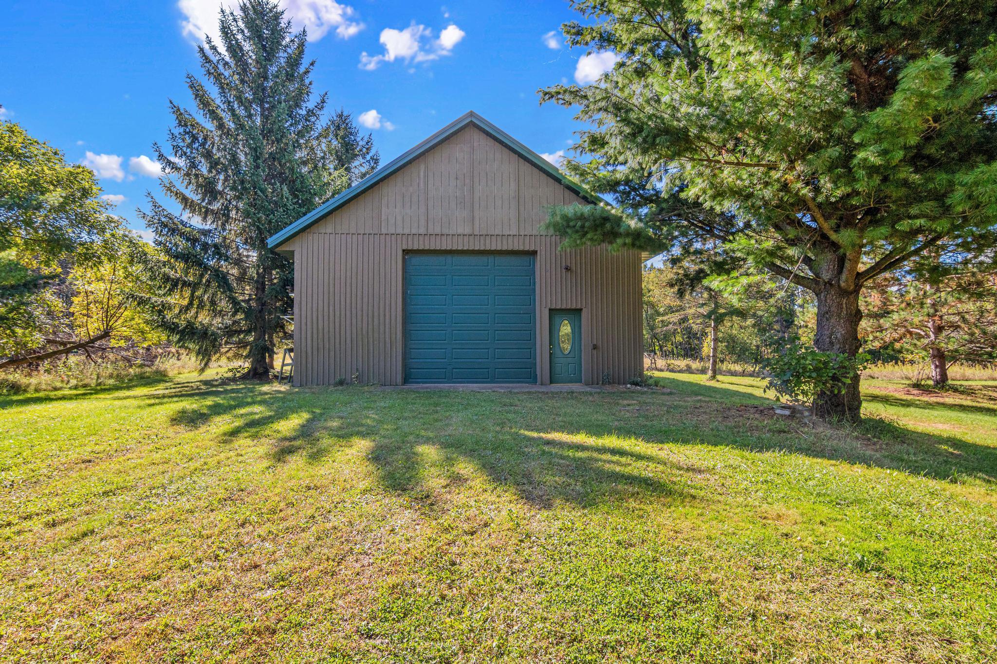 10120 Manning Avenue N Property Photo 29