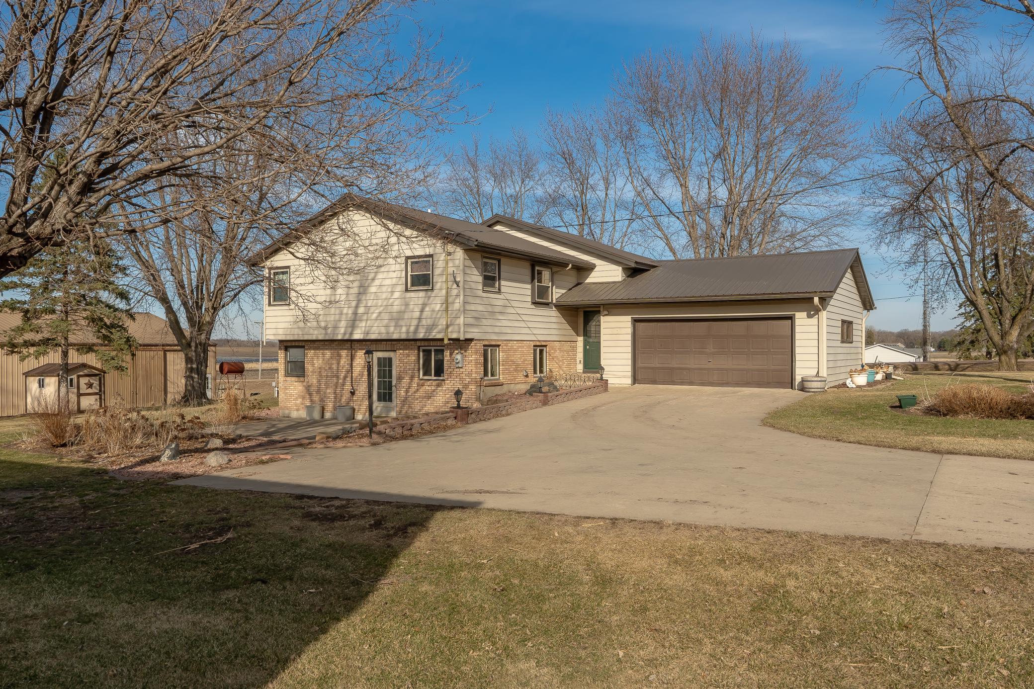 10460 County Road 50 Property Photo 1