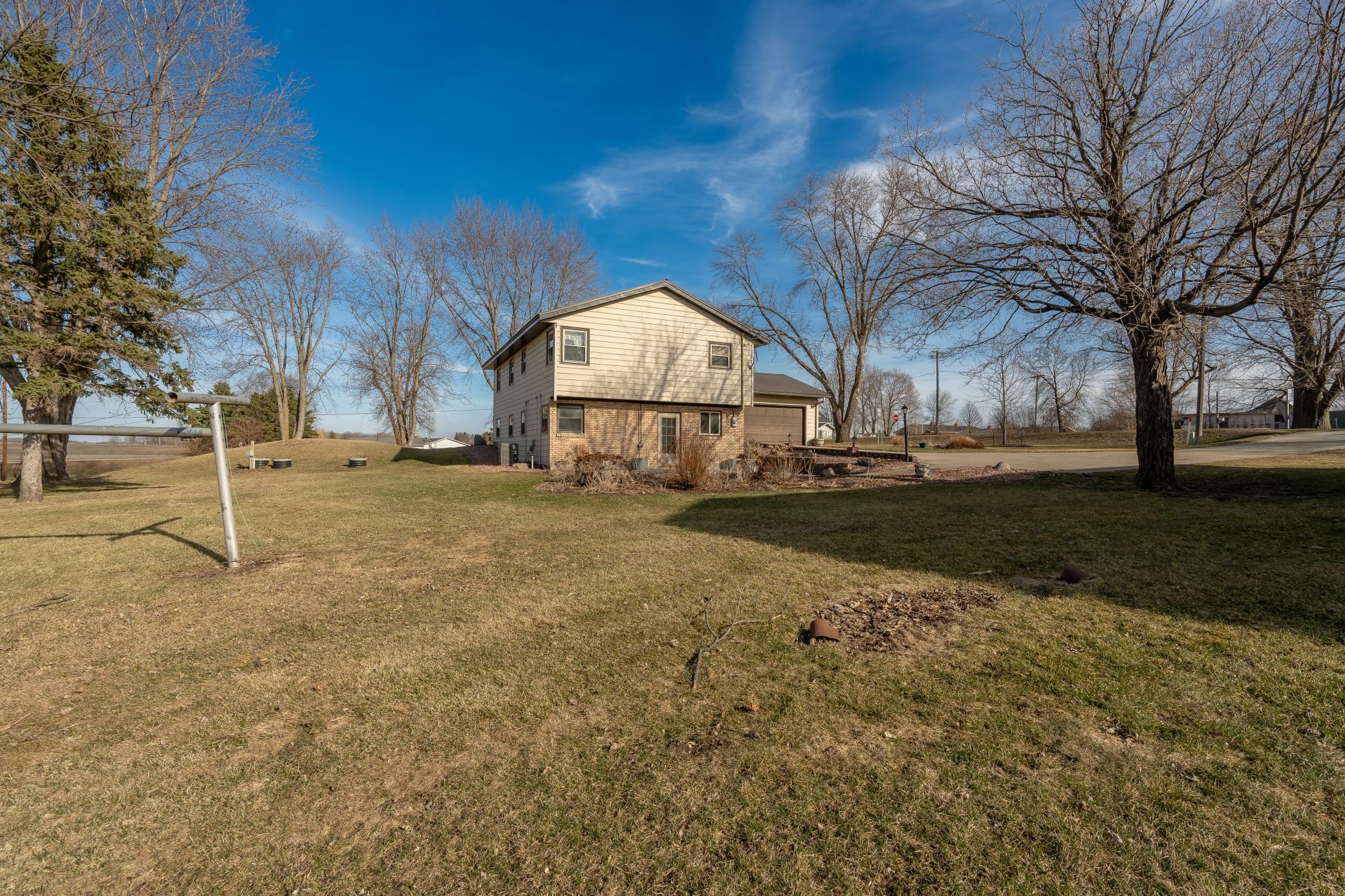 10460 County Road 50 Property Photo 2