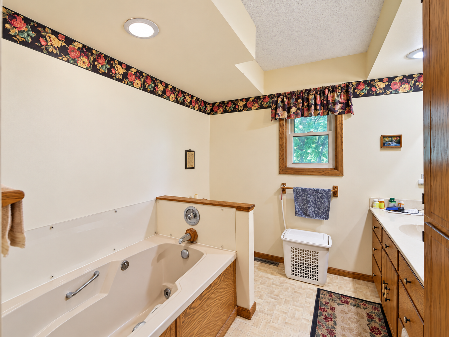 5583 Legend Lane Property Photo 13