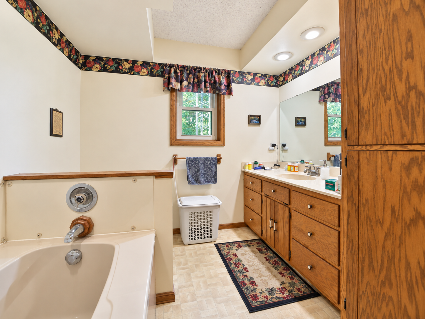 5583 Legend Lane Property Photo 14