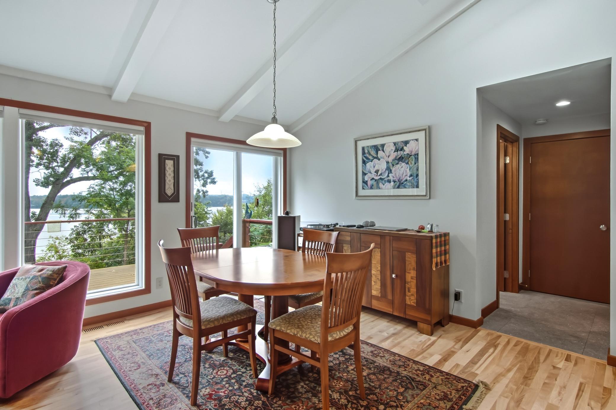 1202 North Shore Drive Ne Property Photo 7