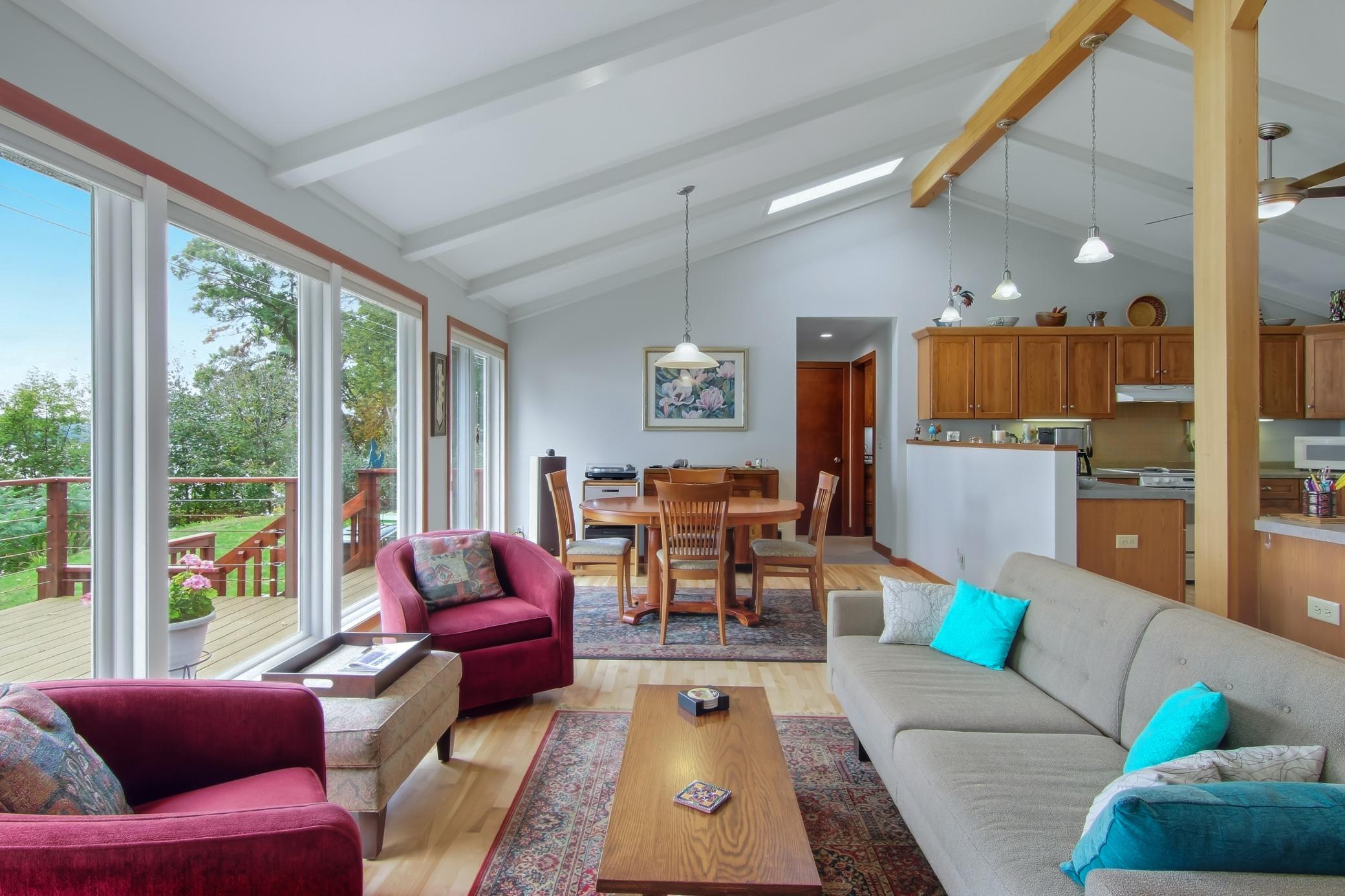 1202 North Shore Drive Ne Property Photo 12