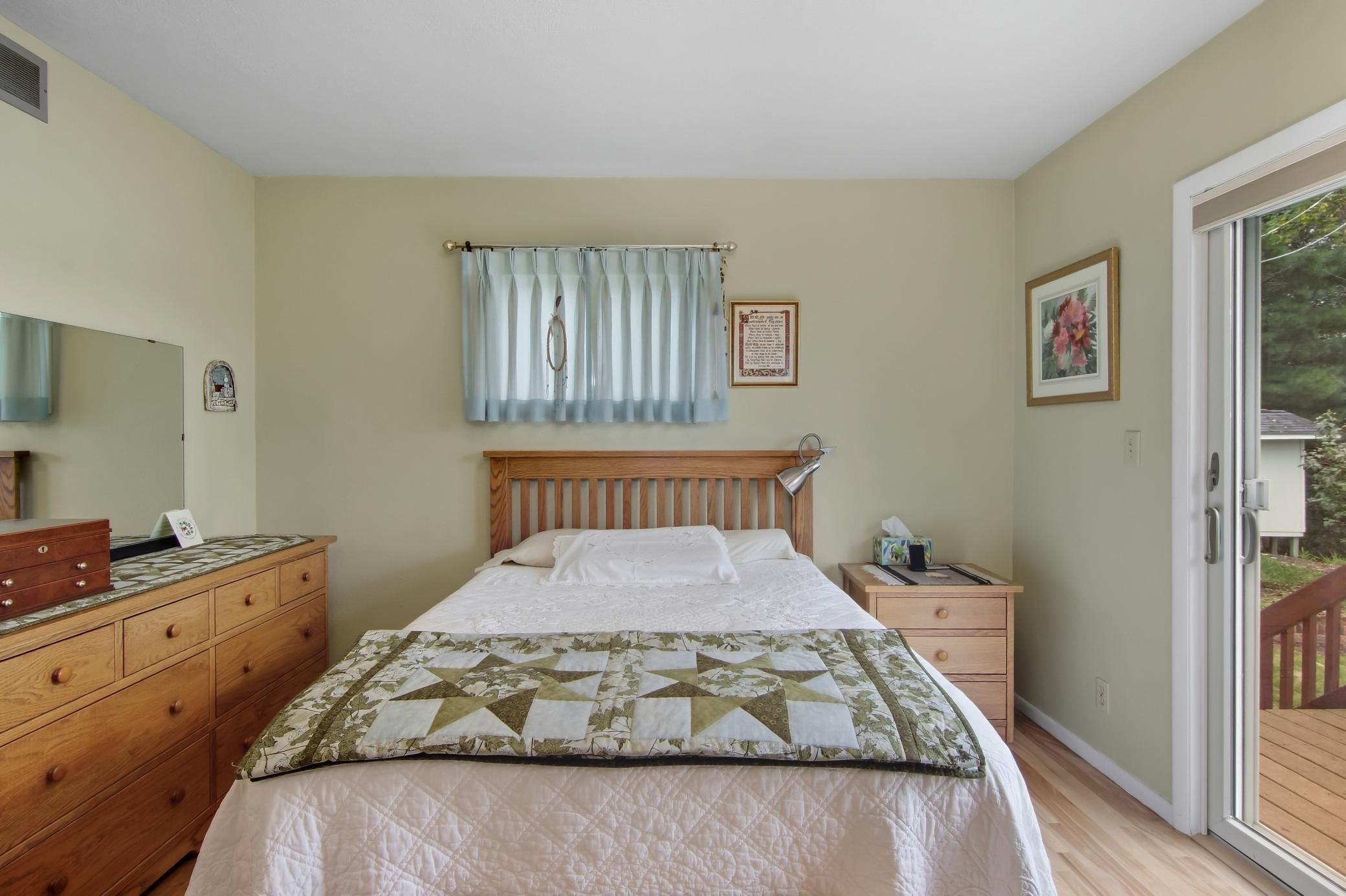 1202 North Shore Drive Ne Property Photo 15