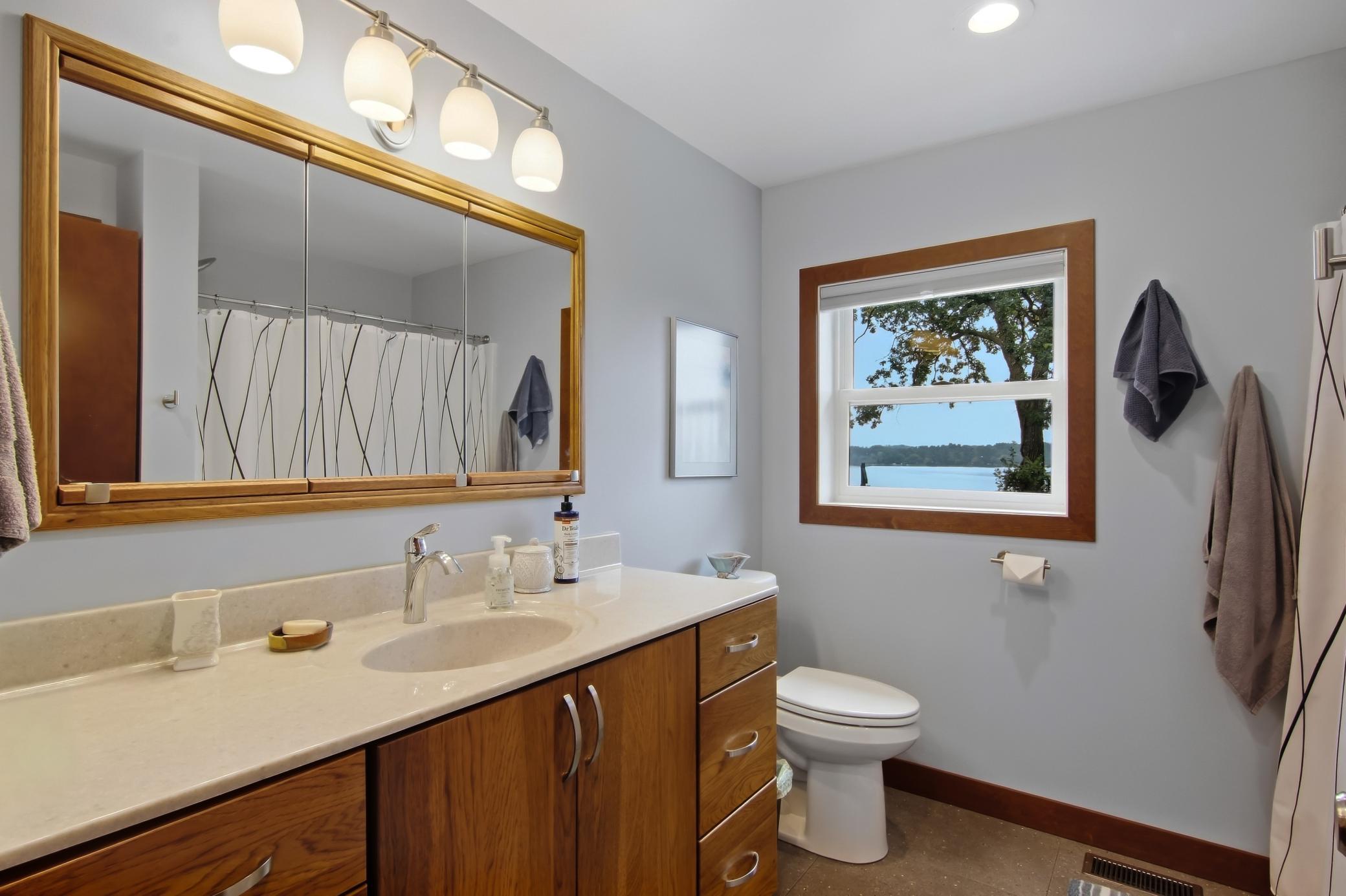 1202 North Shore Drive Ne Property Photo 17