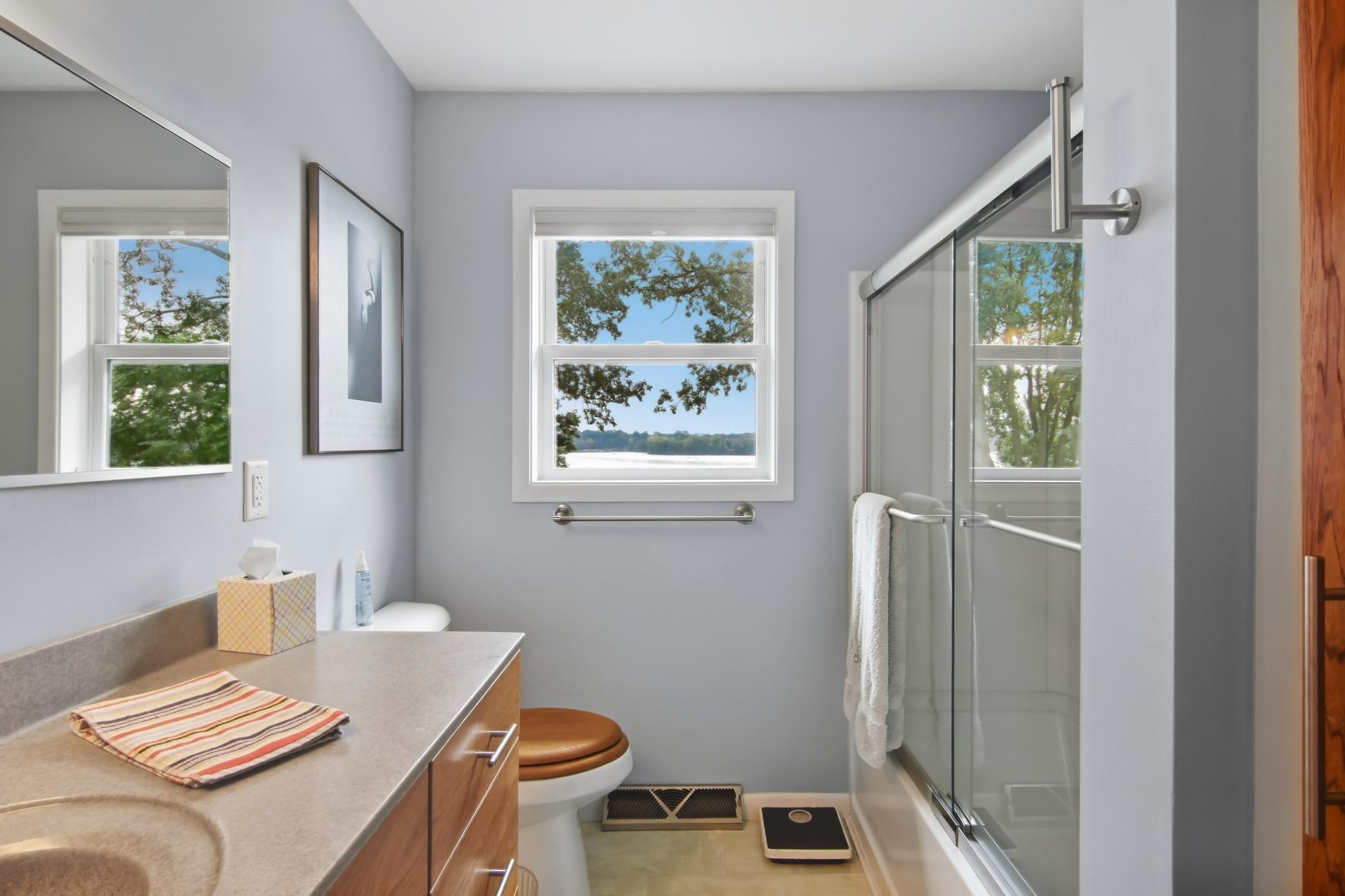 1202 North Shore Drive Ne Property Photo 18
