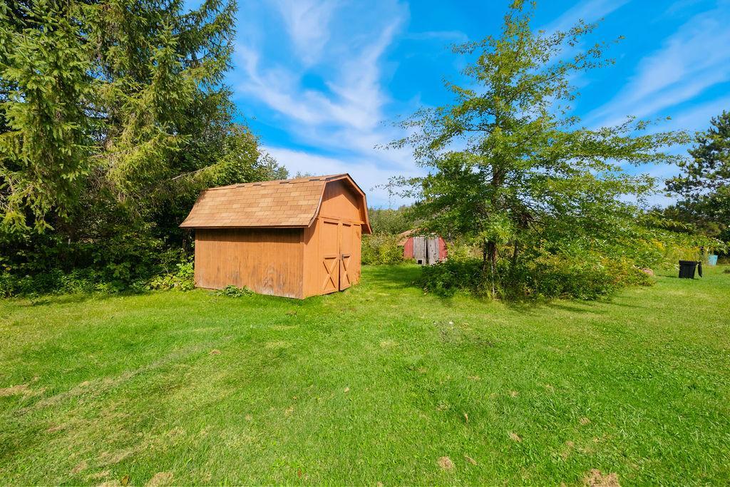 175 W Stark Road Property Photo 7