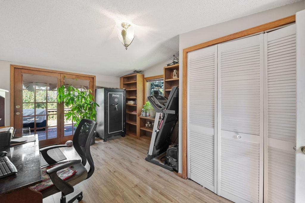 175 W Stark Road Property Photo 10