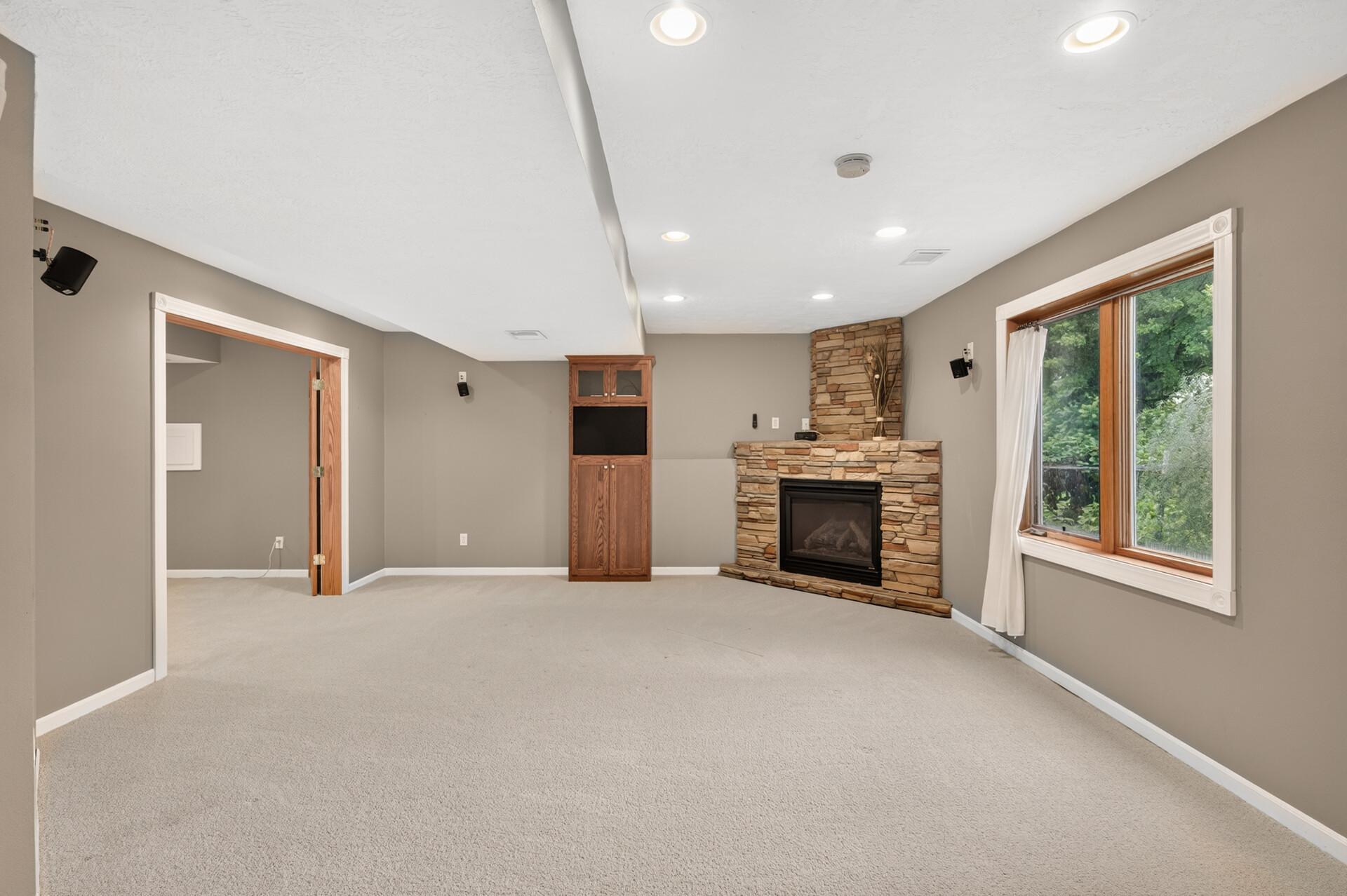 19851 Executive Path Property Photo 27