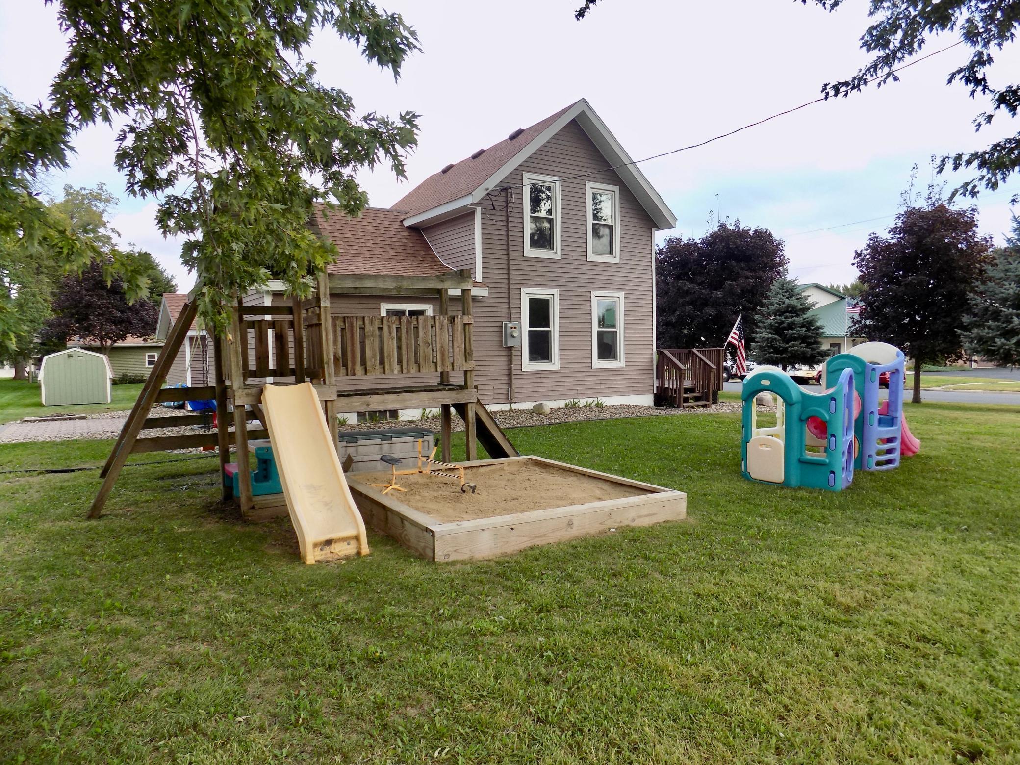 303 1st Avenue Se Property Photo 41