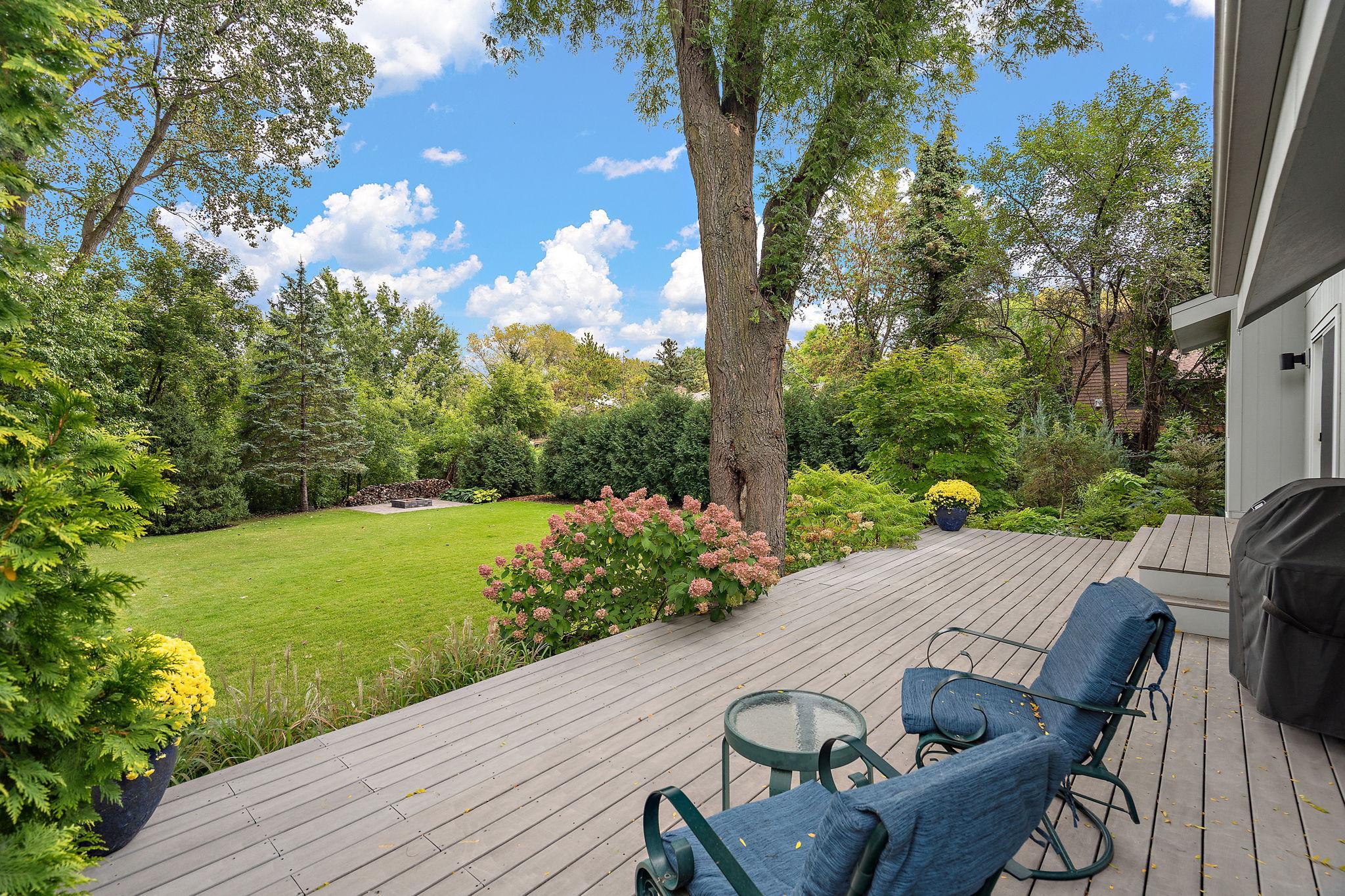 7303 Green Ridge Drive Property Photo 2