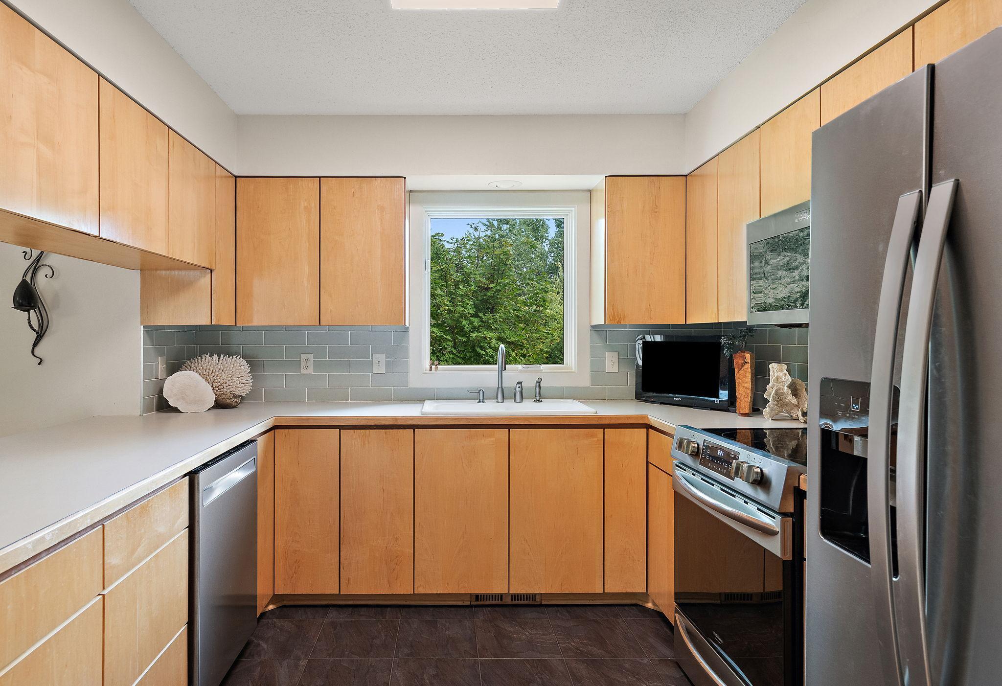 7303 Green Ridge Drive Property Photo 13