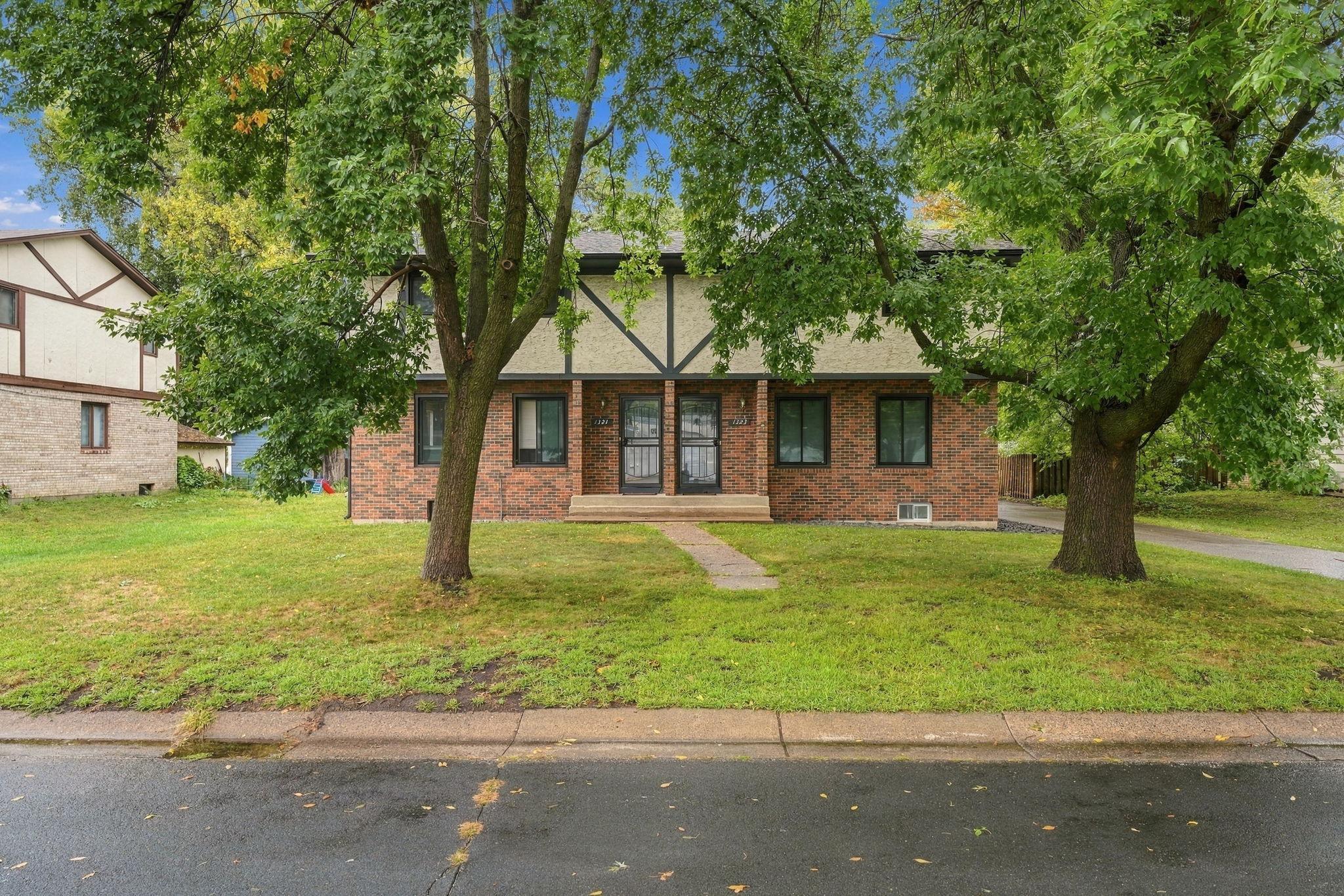 1321 Fireside Drive NE