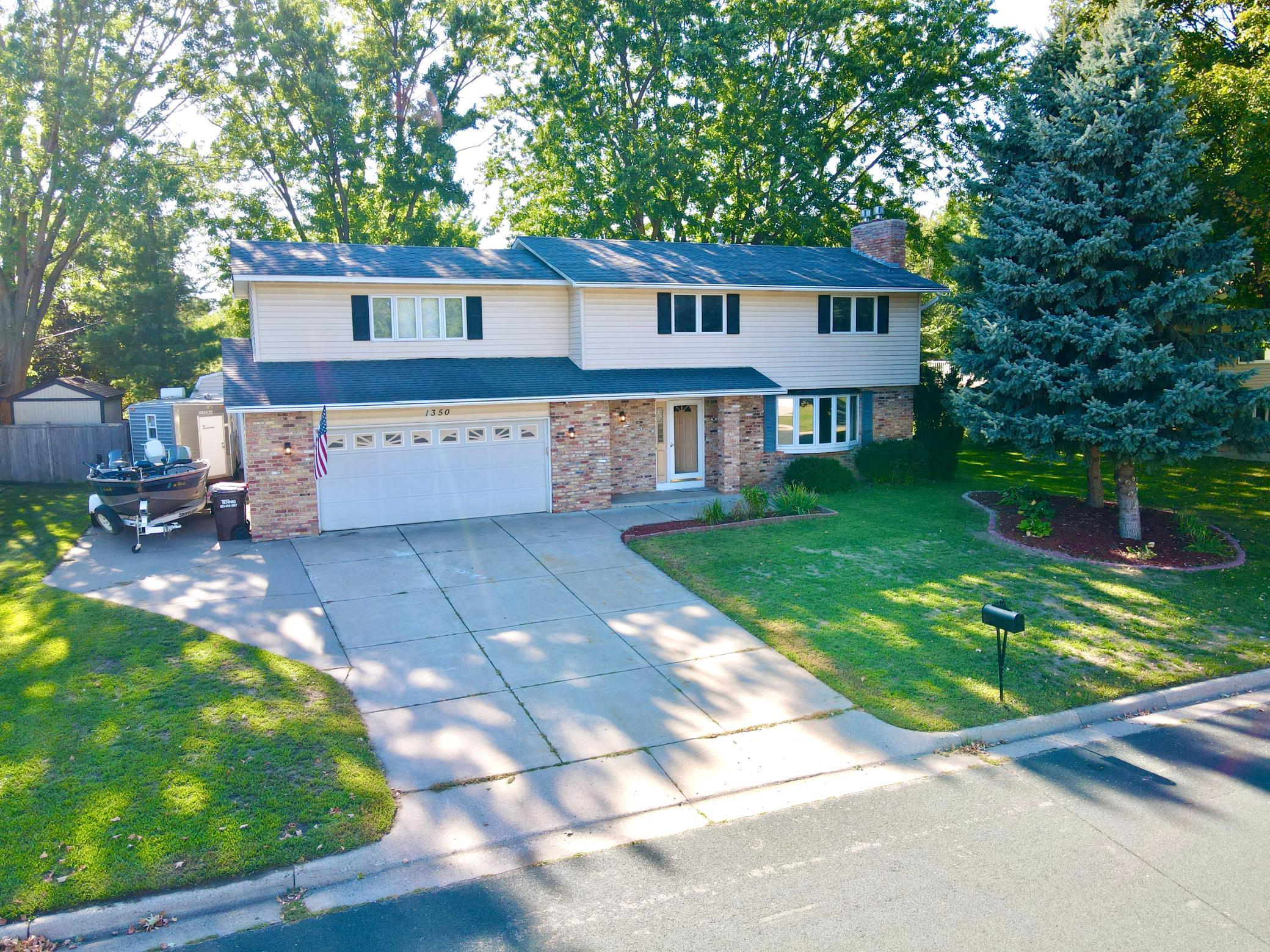 1350 Hillside Street Property Photo 1