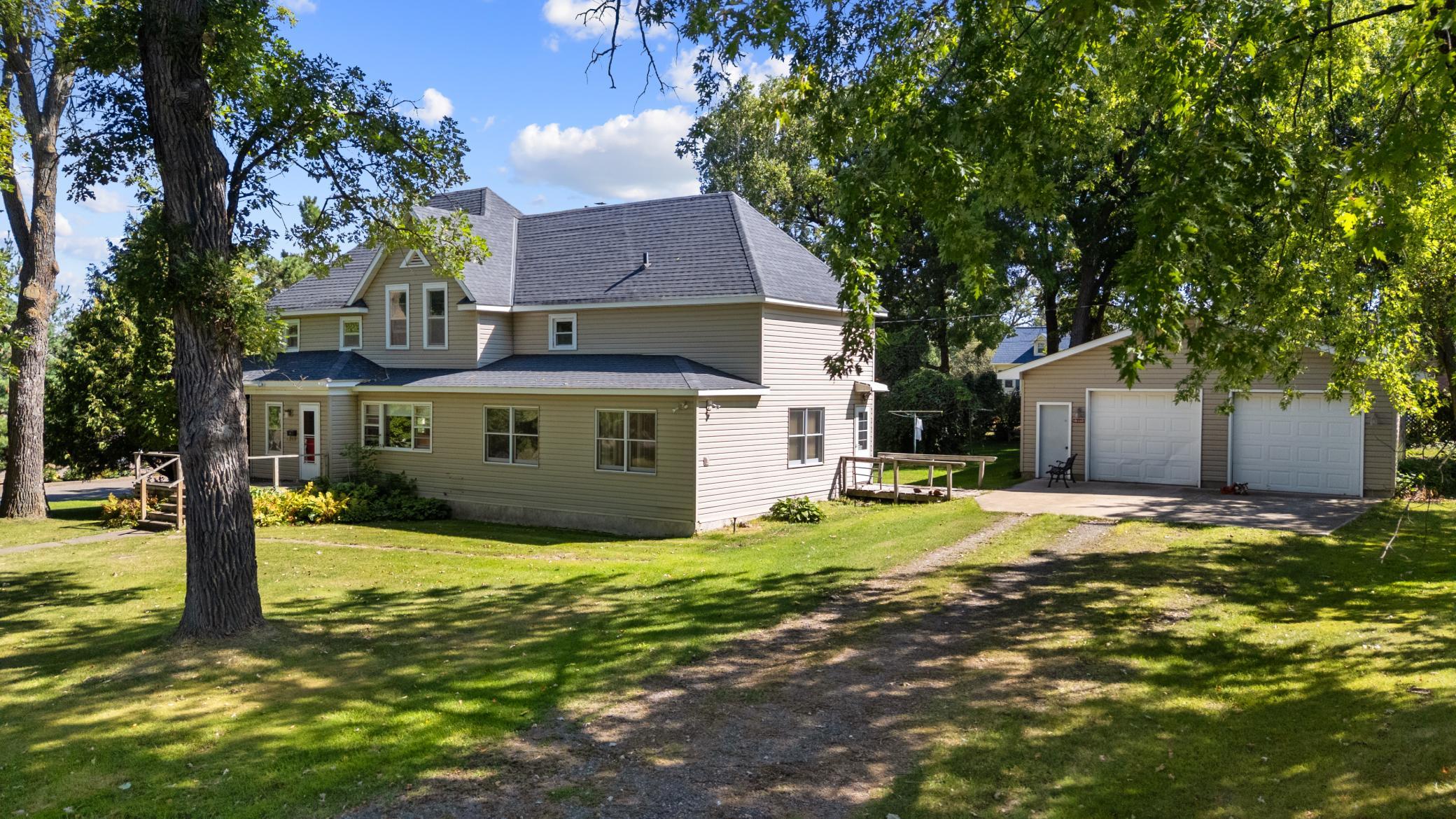 105 3rd Street Se Property Photo 1