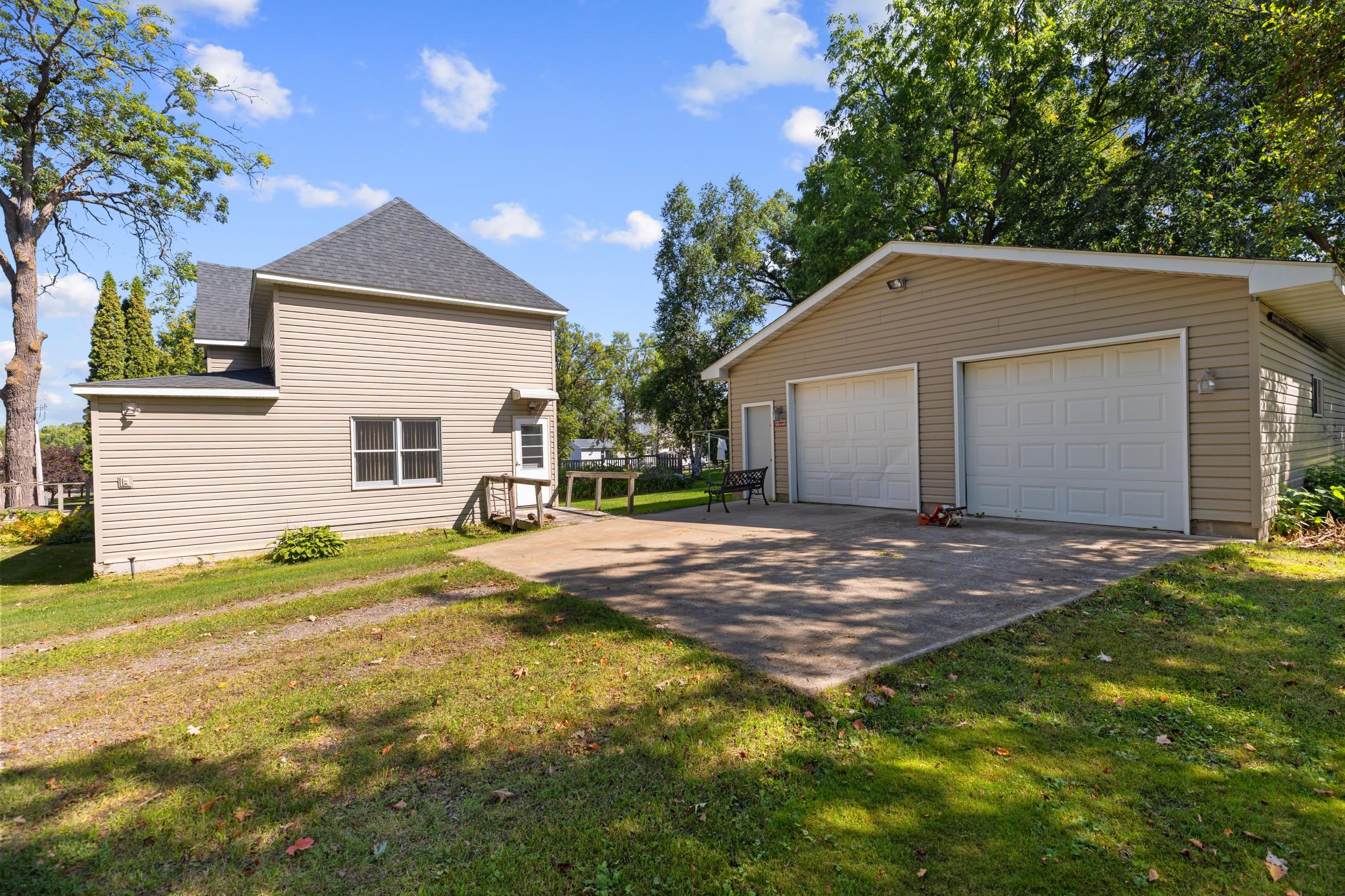 105 3rd Street Se Property Photo 5