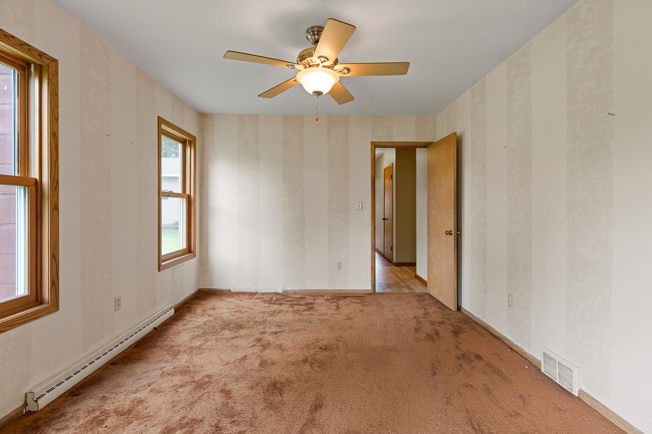 105 3rd Street Se Property Photo 14