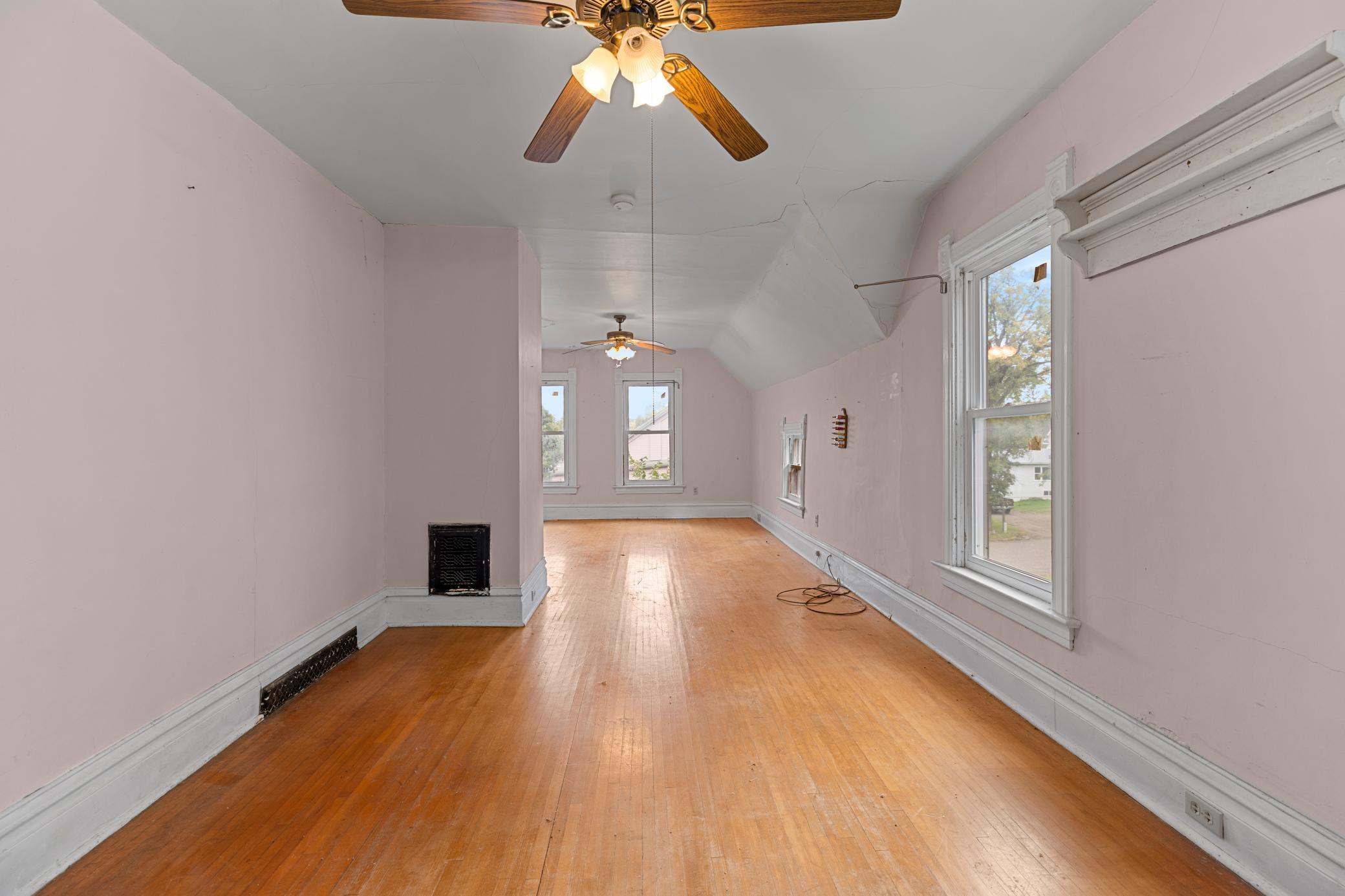 105 3rd Street Se Property Photo 22