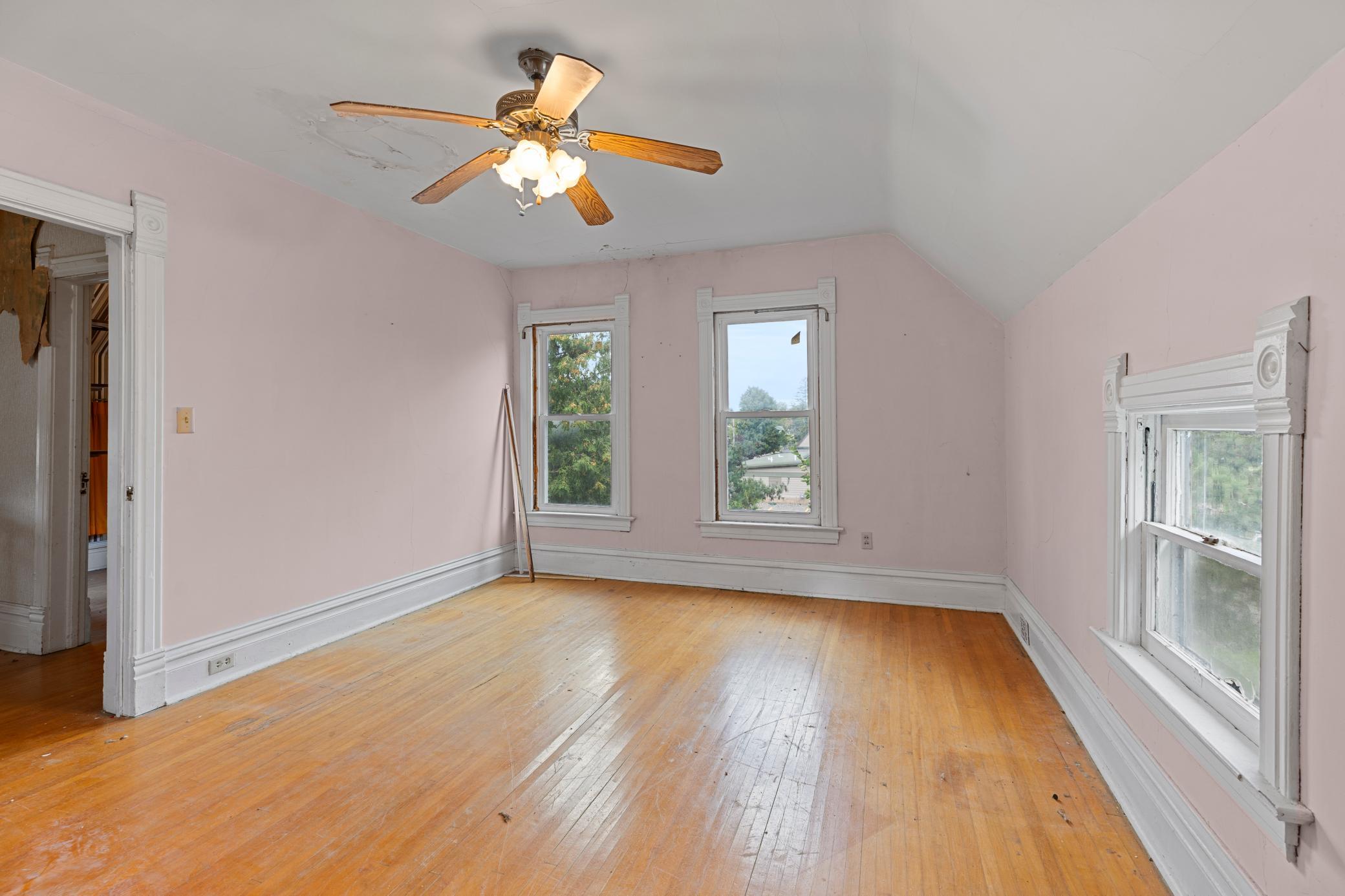 105 3rd Street Se Property Photo 23