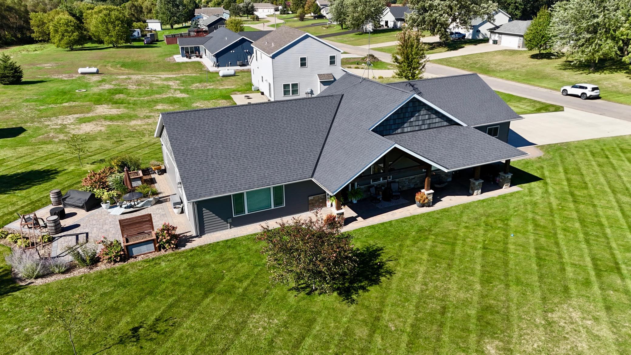 101 Sunset Drive Property Photo 1