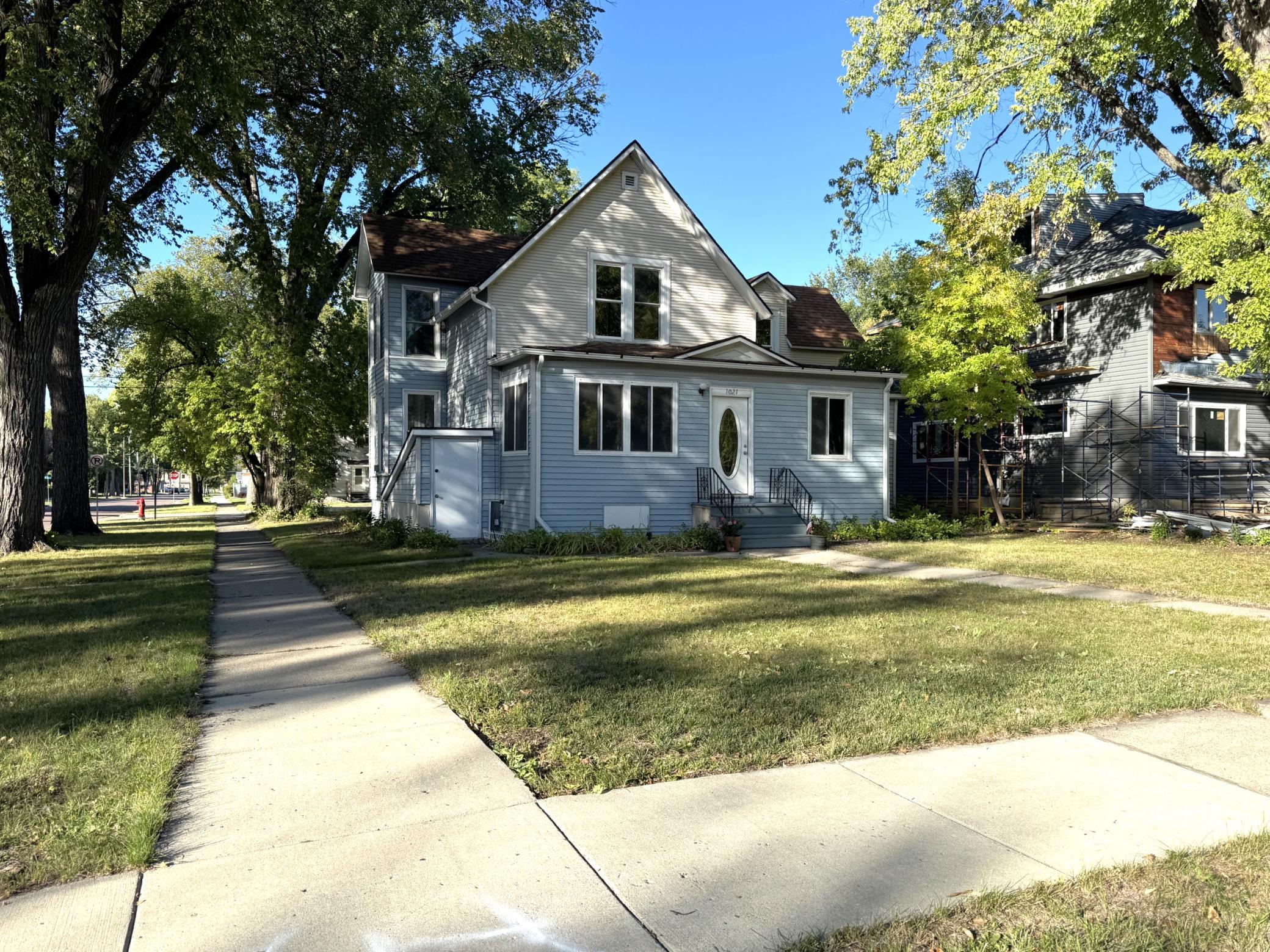 1021 4th Avenue S Property Photo 1
