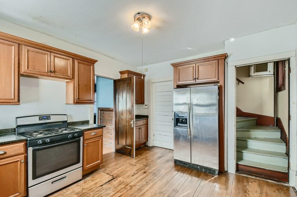 2541 3rd Avenue S Property Photo 5