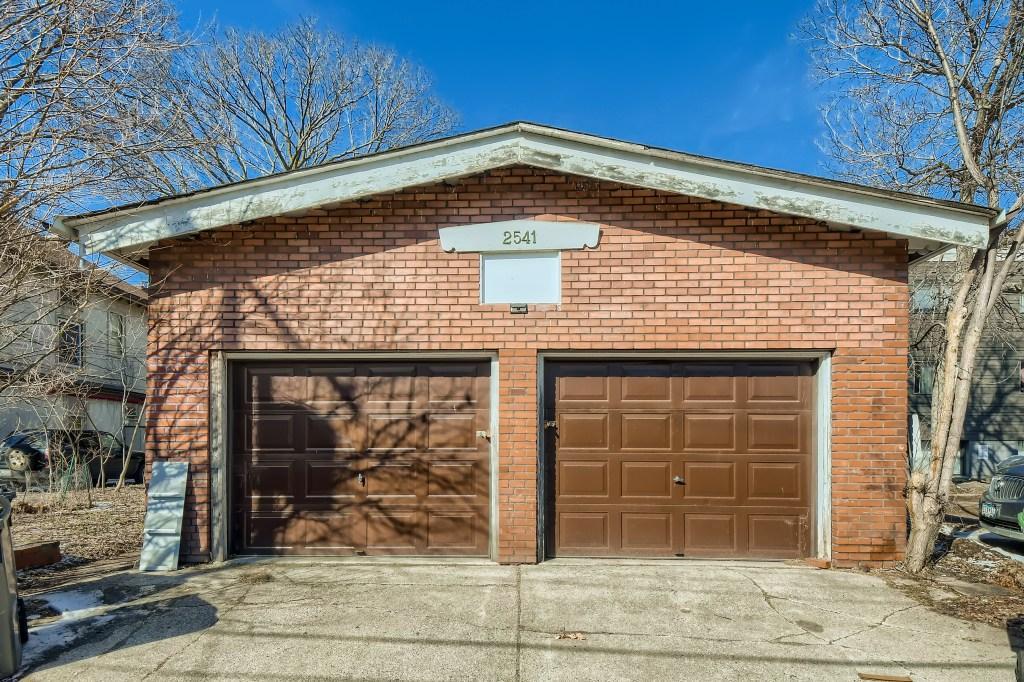 2541 3rd Avenue S Property Photo 28