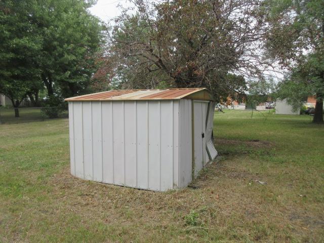 1029 Elm Avenue Property Photo 4
