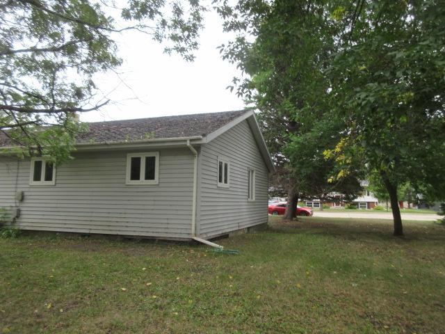 1029 Elm Avenue Property Photo 8