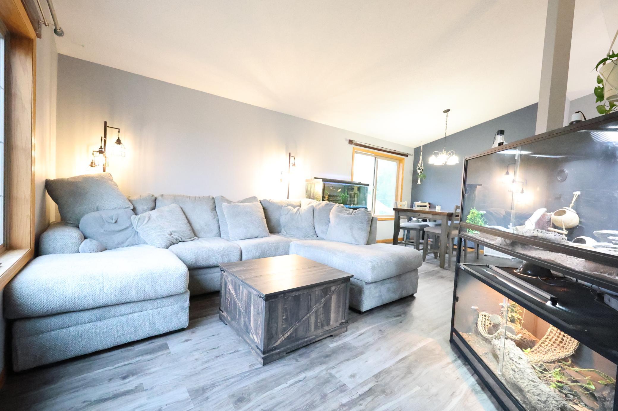 1733 Maple Leaf Lane Property Photo 8
