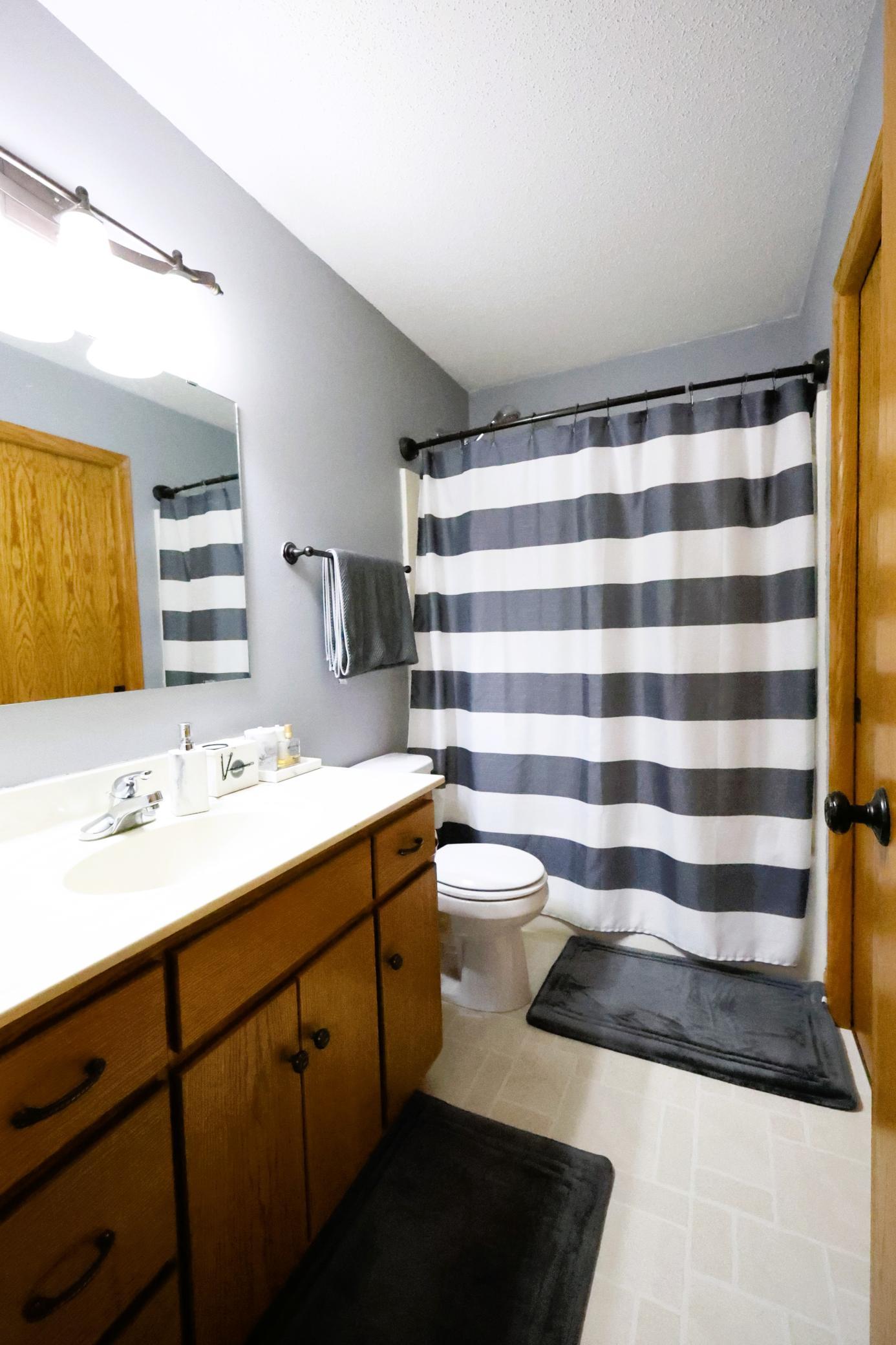 1733 Maple Leaf Lane Property Photo 12