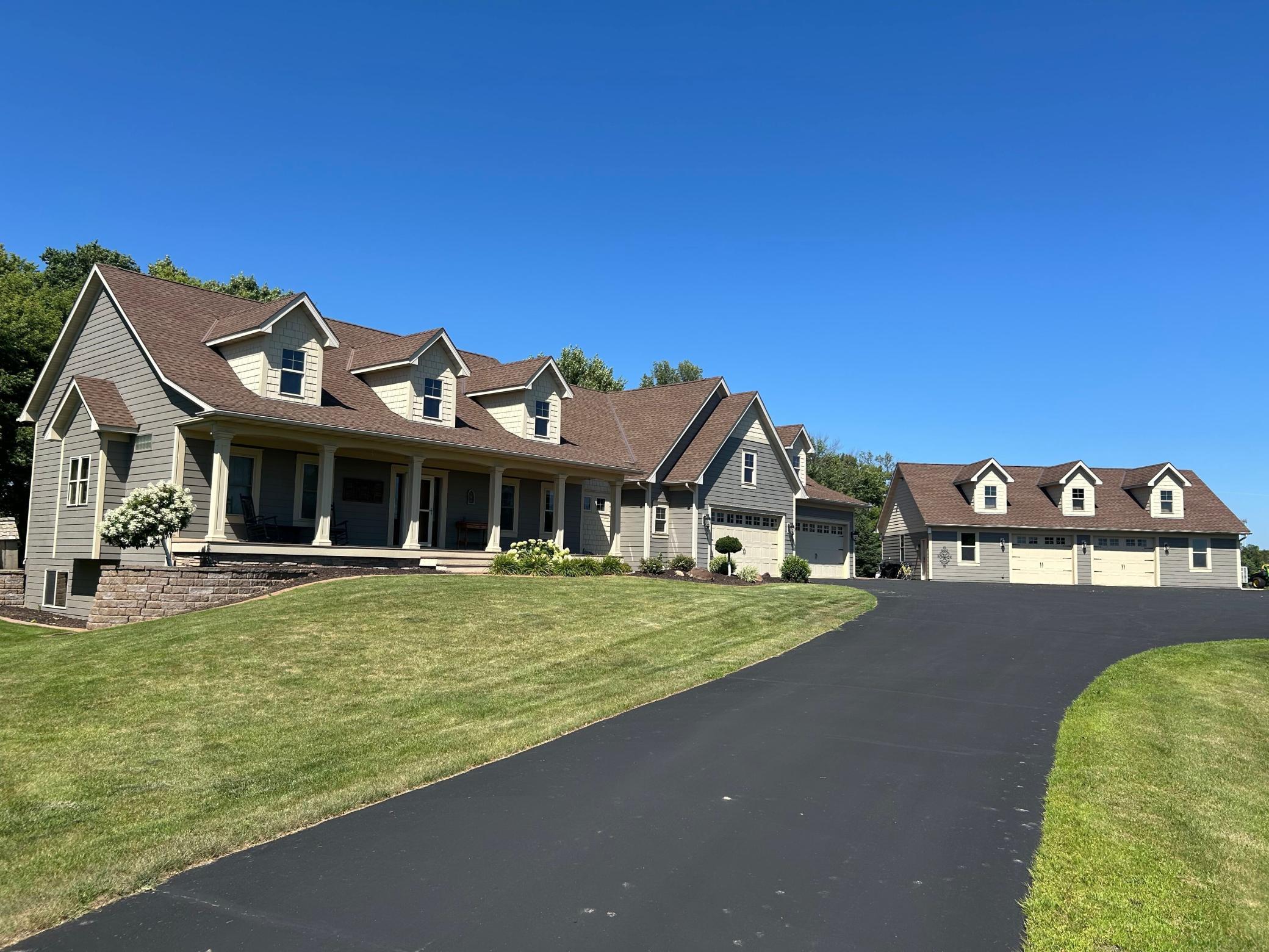 10560 31st Place Ne Property Photo 1