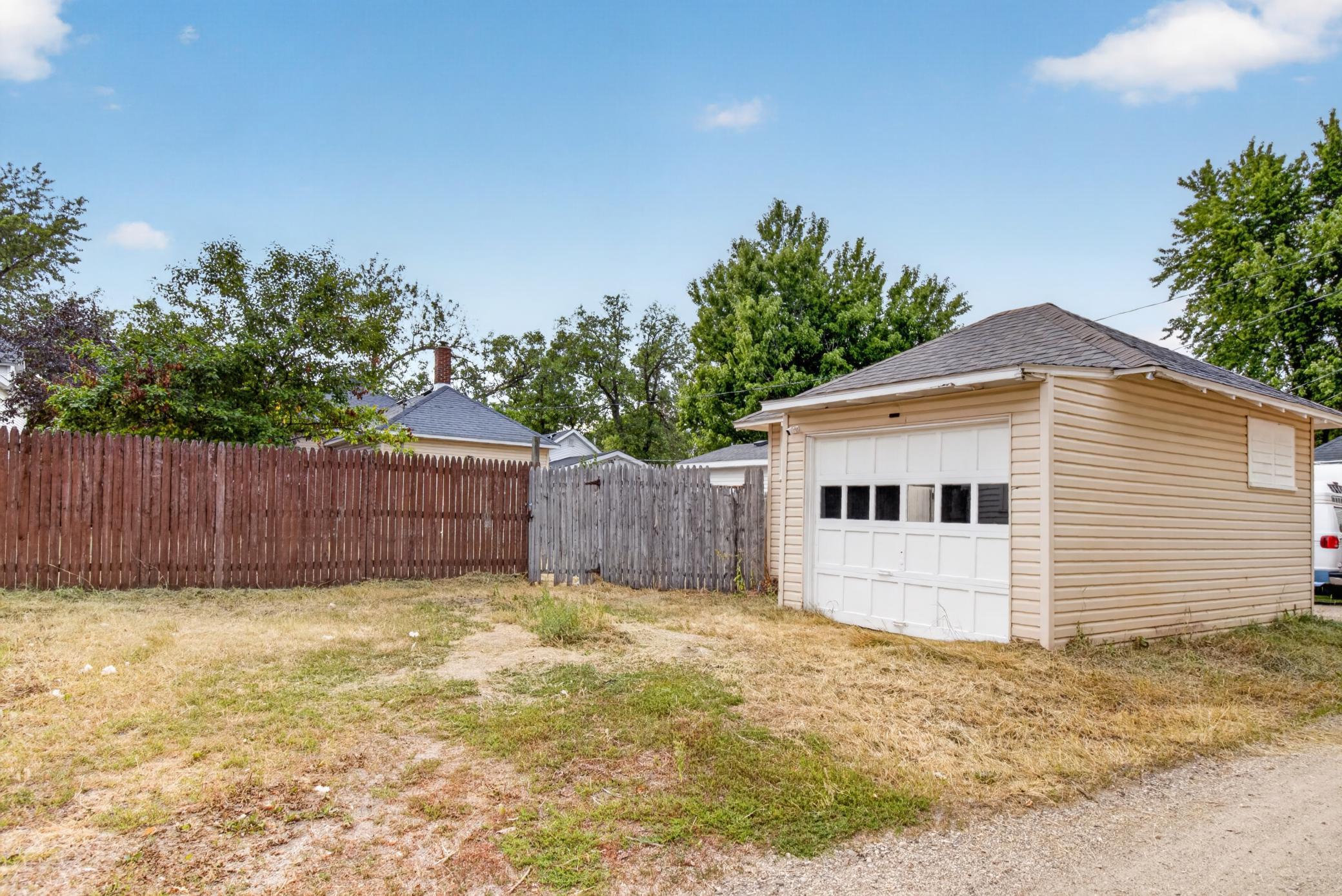 104 2nd Street Ne Property Photo 18